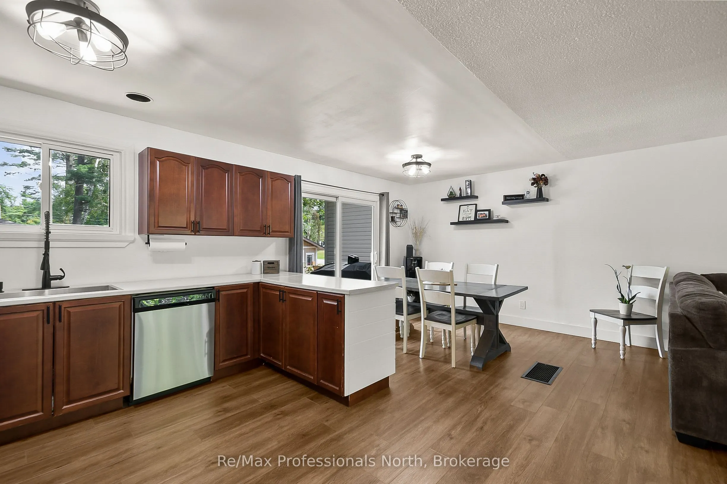 3457 Bayou Road