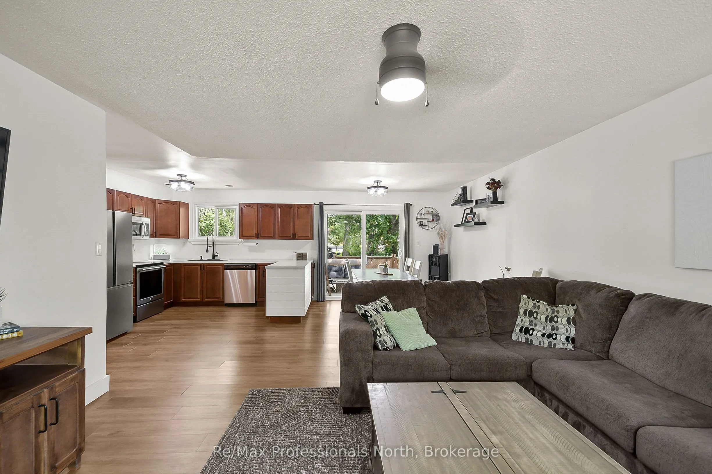3457 Bayou Road