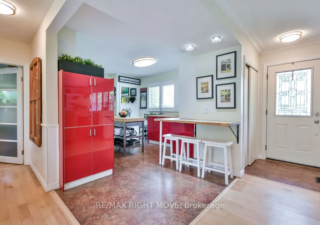 129 North Street W