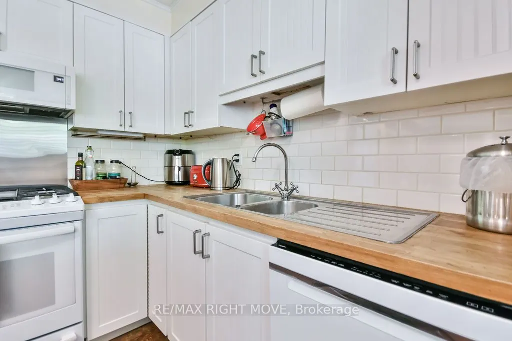 129 North Street W