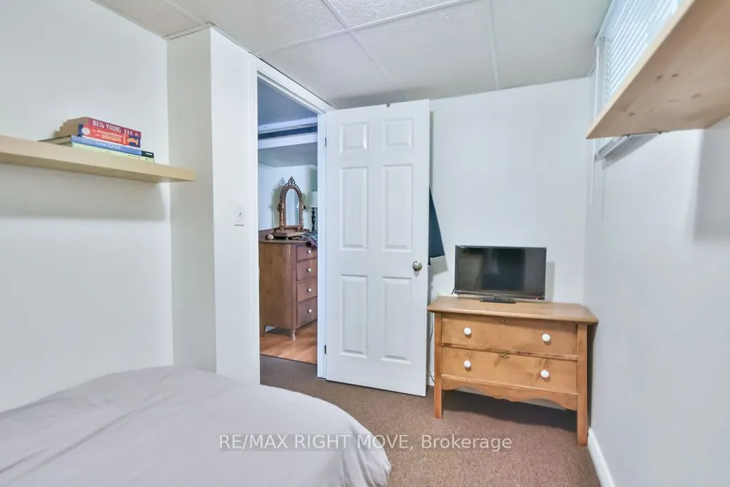 129 North Street W