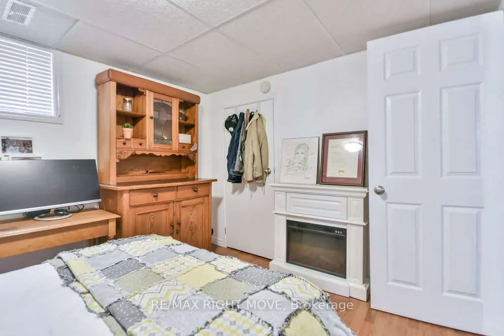 129 North Street W