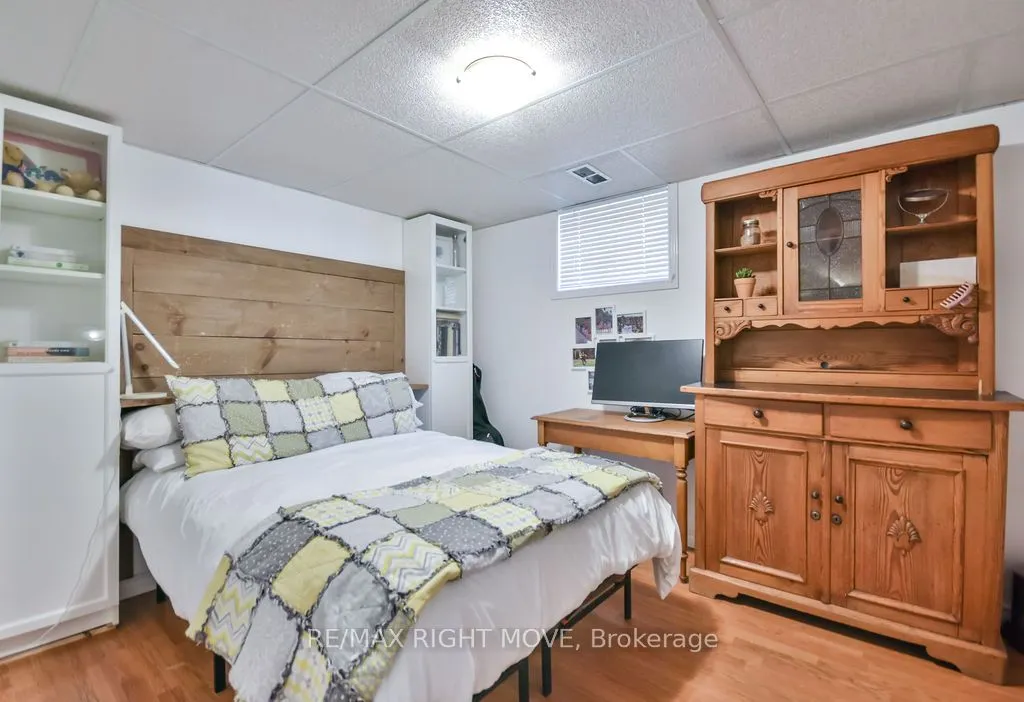 129 North Street W
