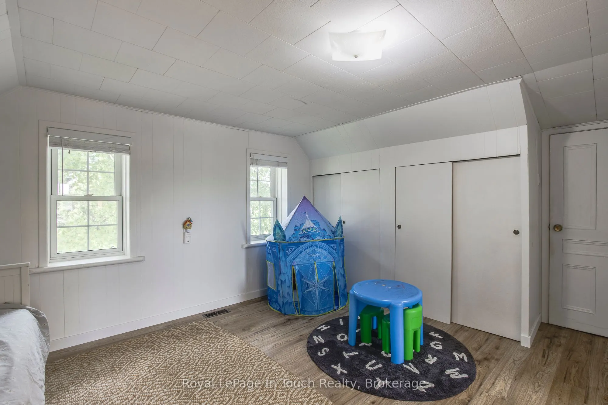 113 Concession 17 Road W