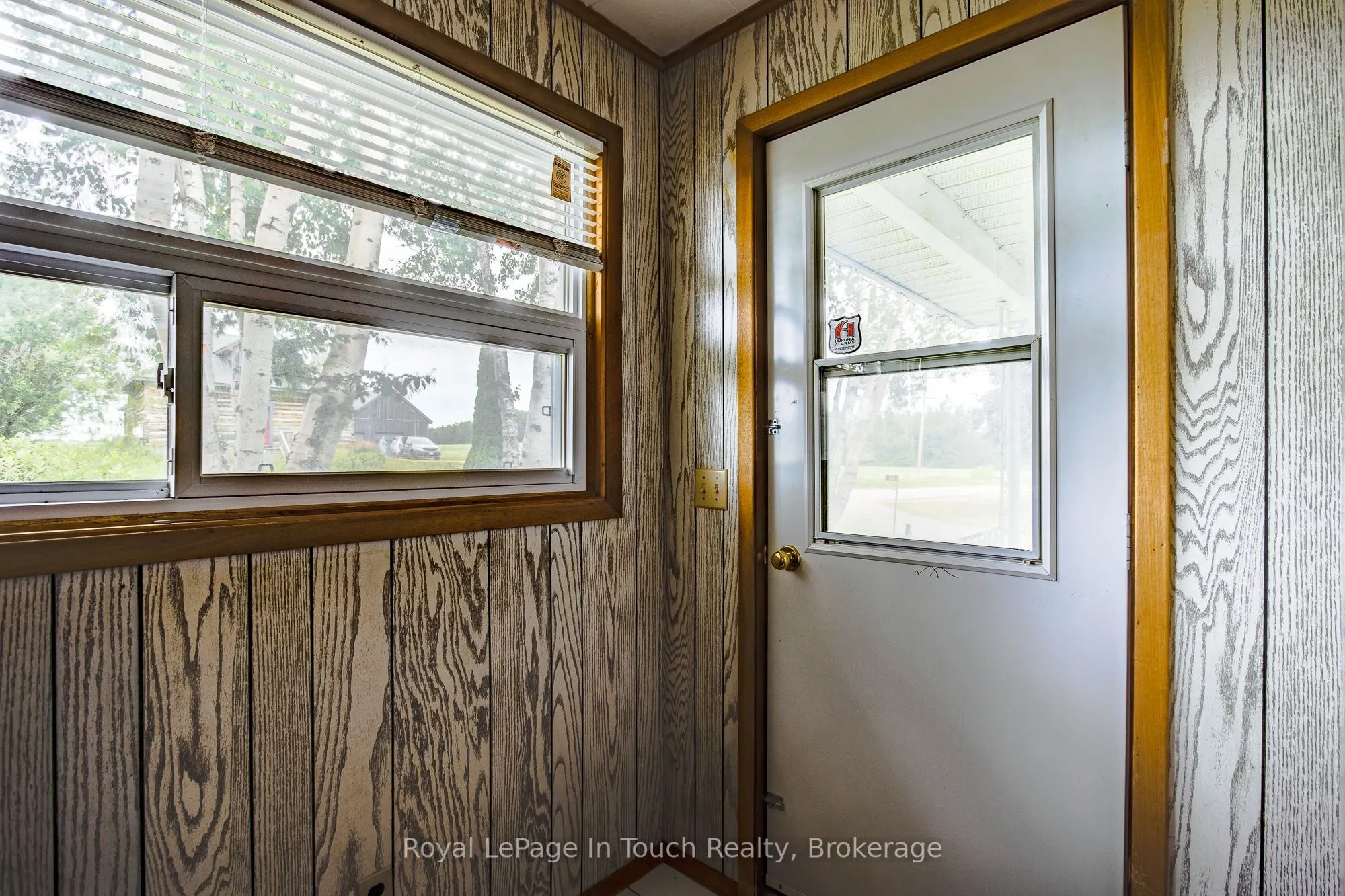 113 Concession 17 Road W
