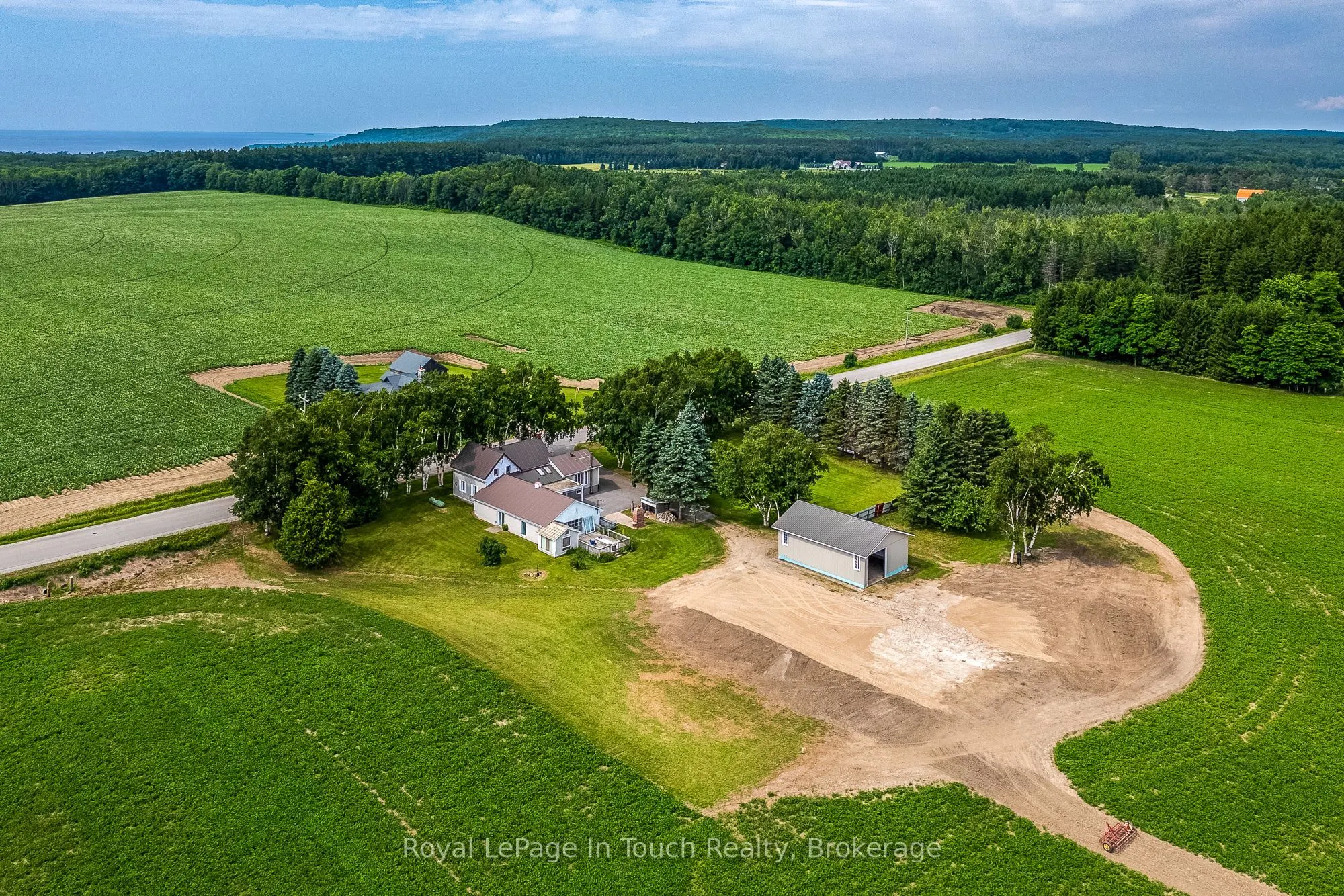 113 Concession 17 Road W