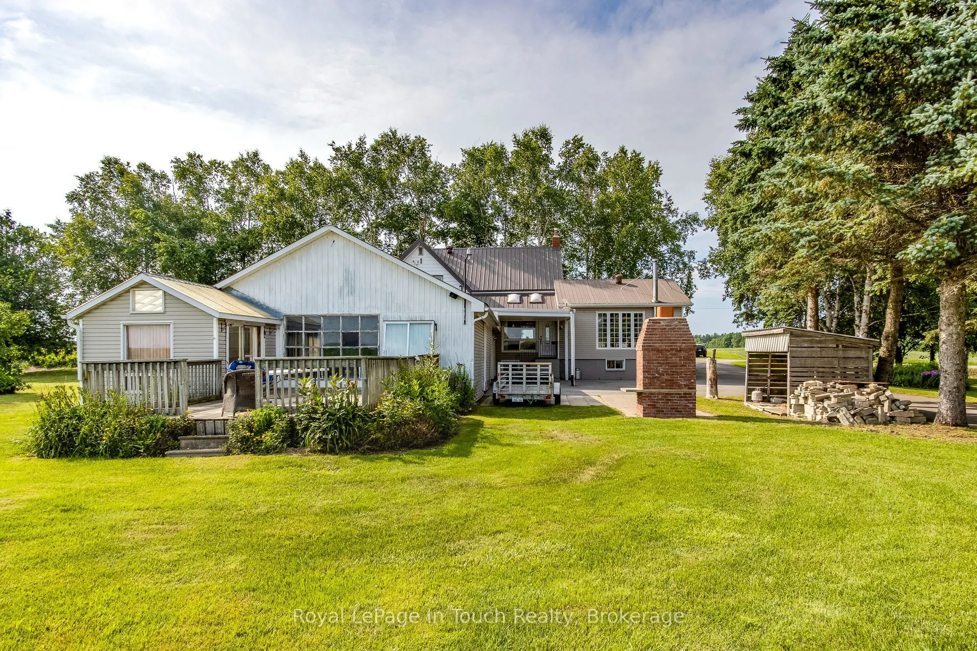 113 Concession 17 Road W