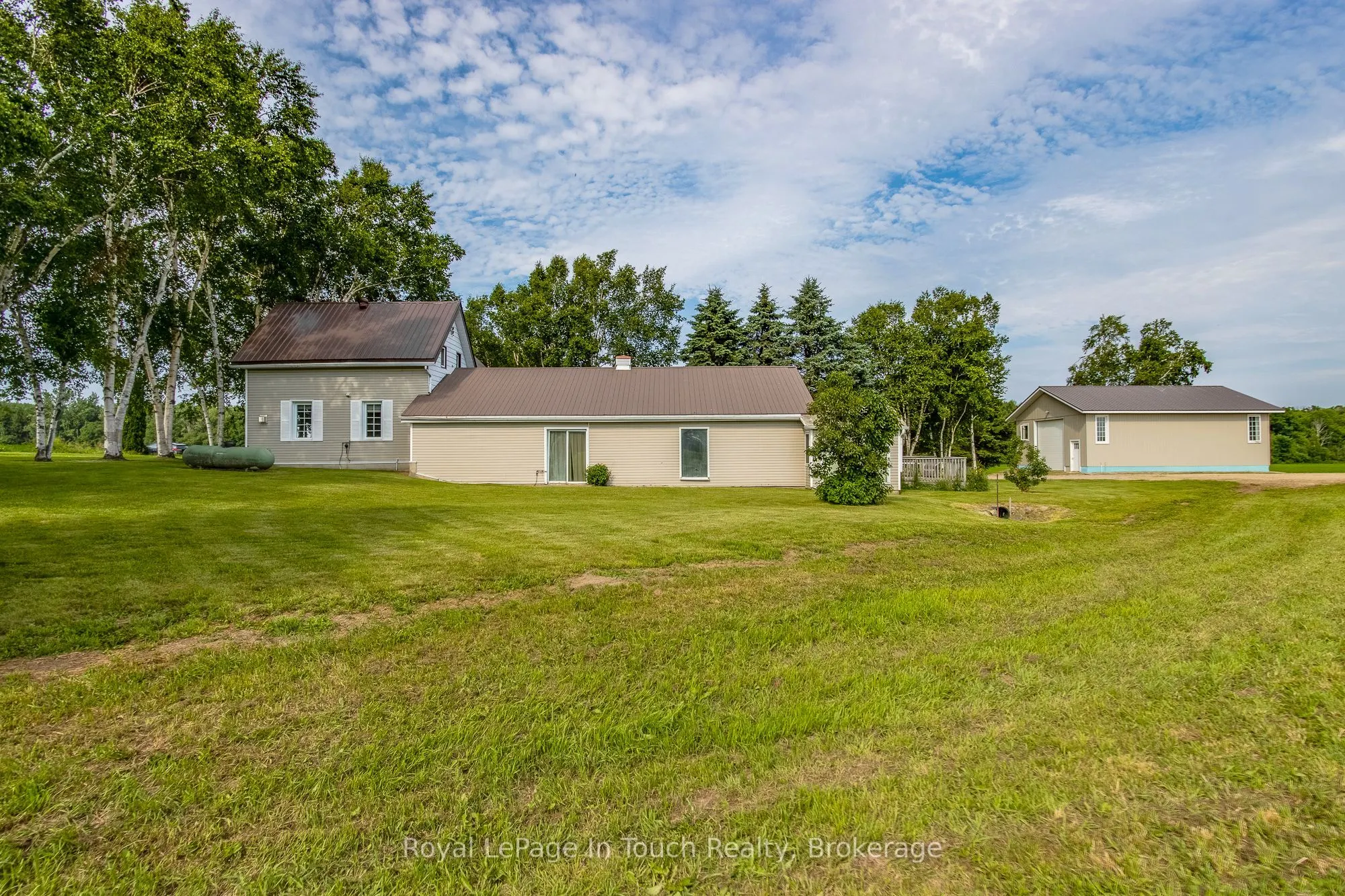 113 Concession 17 Road W