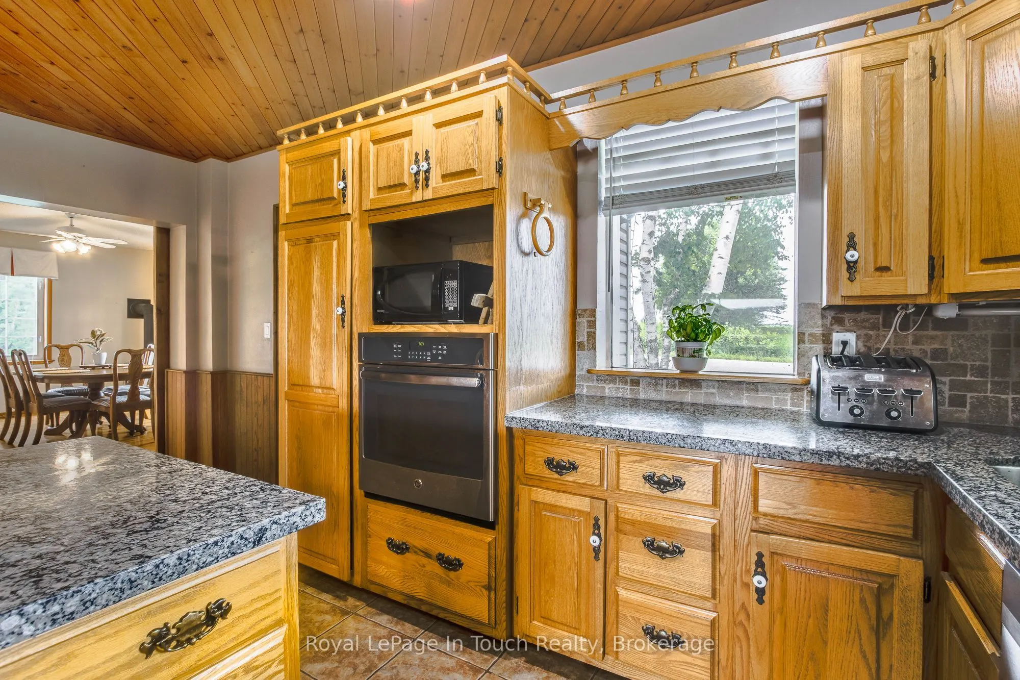 113 Concession 17 Road W