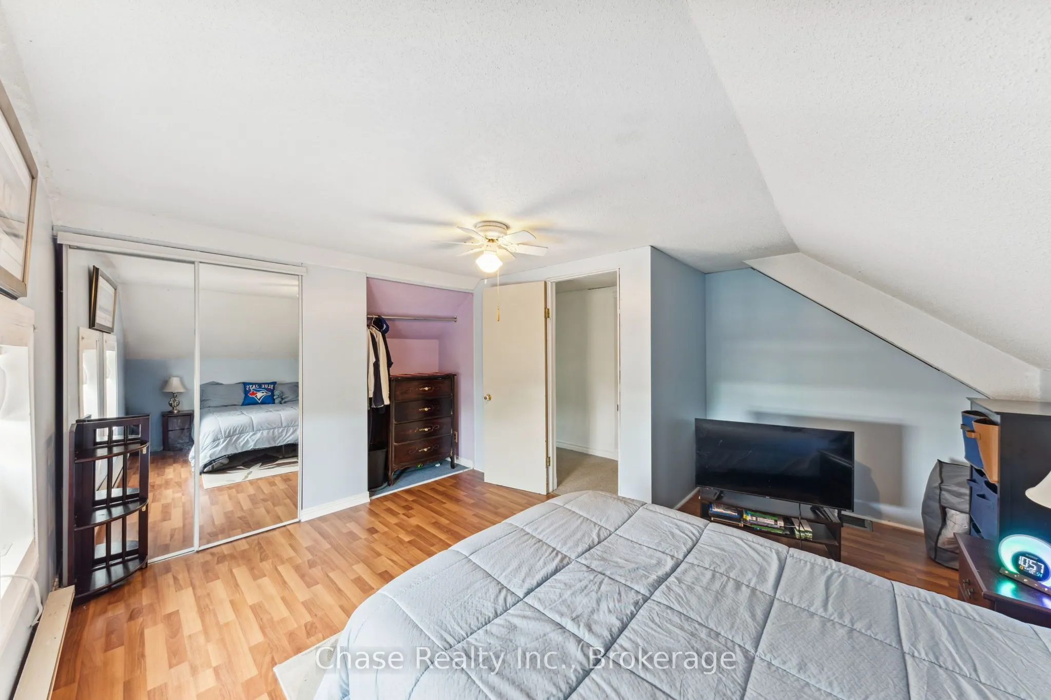 746 Sixth Avenue