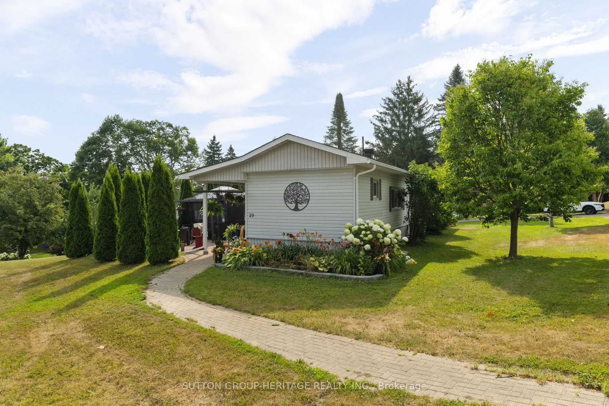29 CAMERON Drive