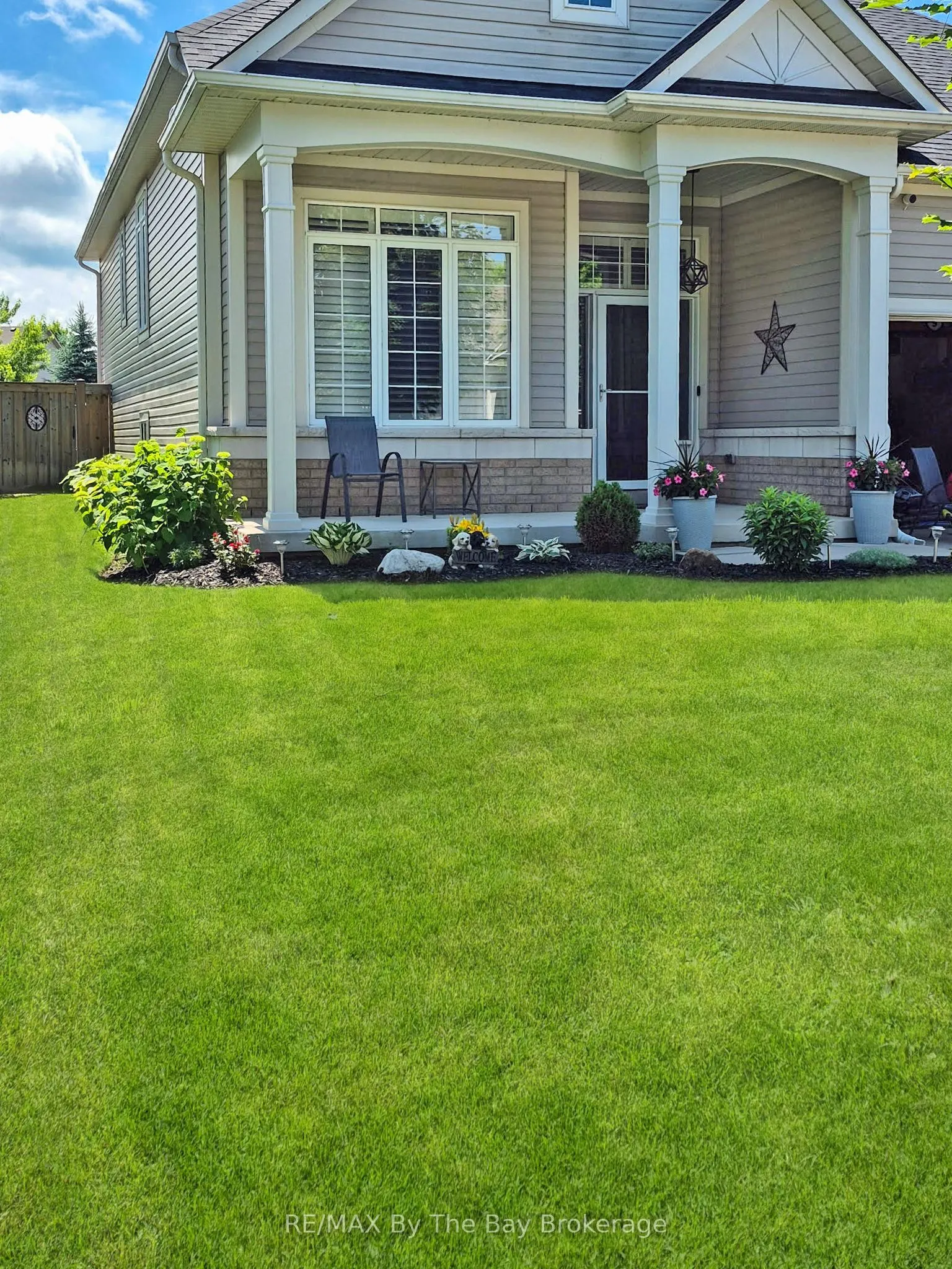 9 Broadpoint Street