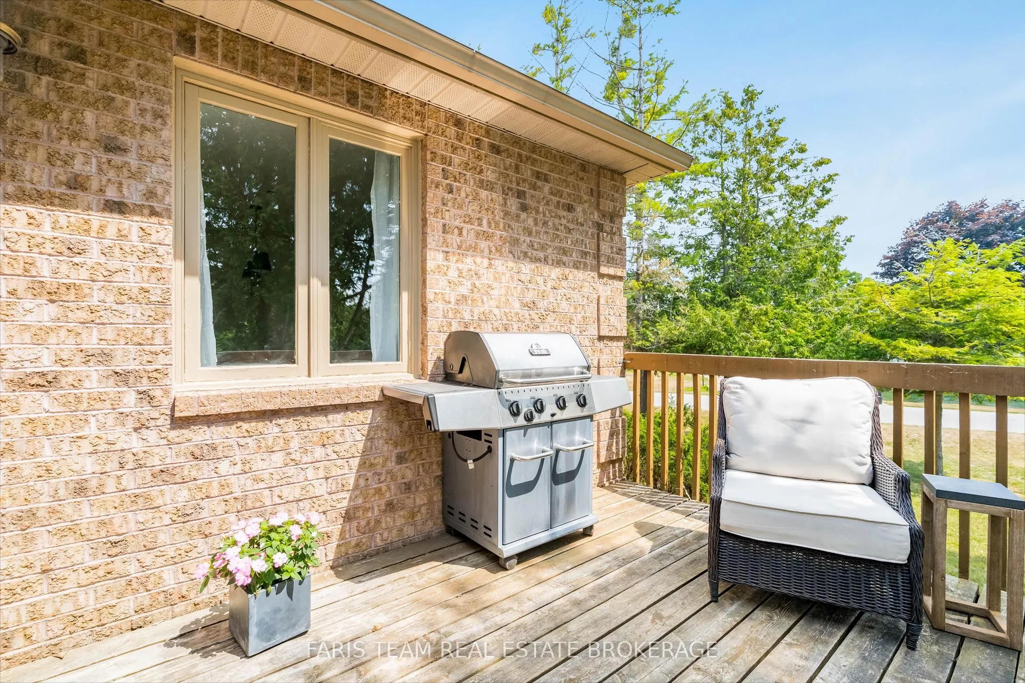 9 Fairway Crescent