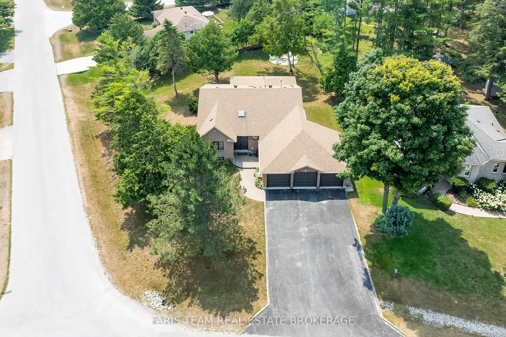 9 Fairway Crescent
