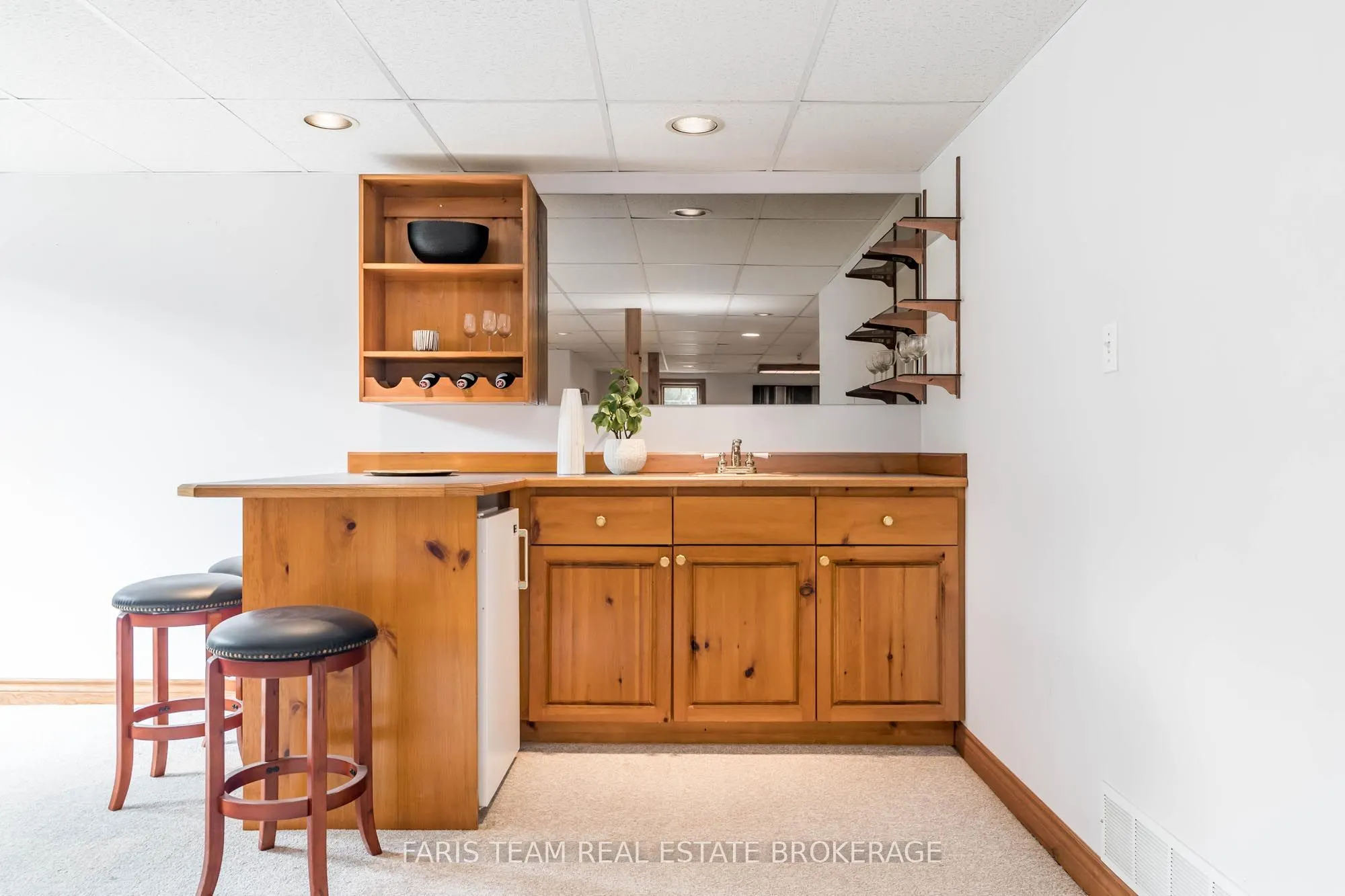 9 Fairway Crescent