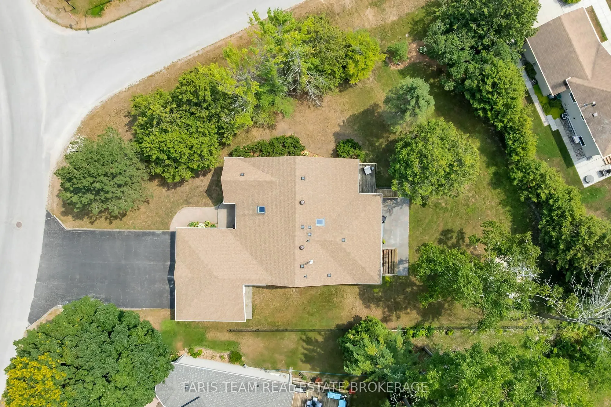 9 Fairway Crescent