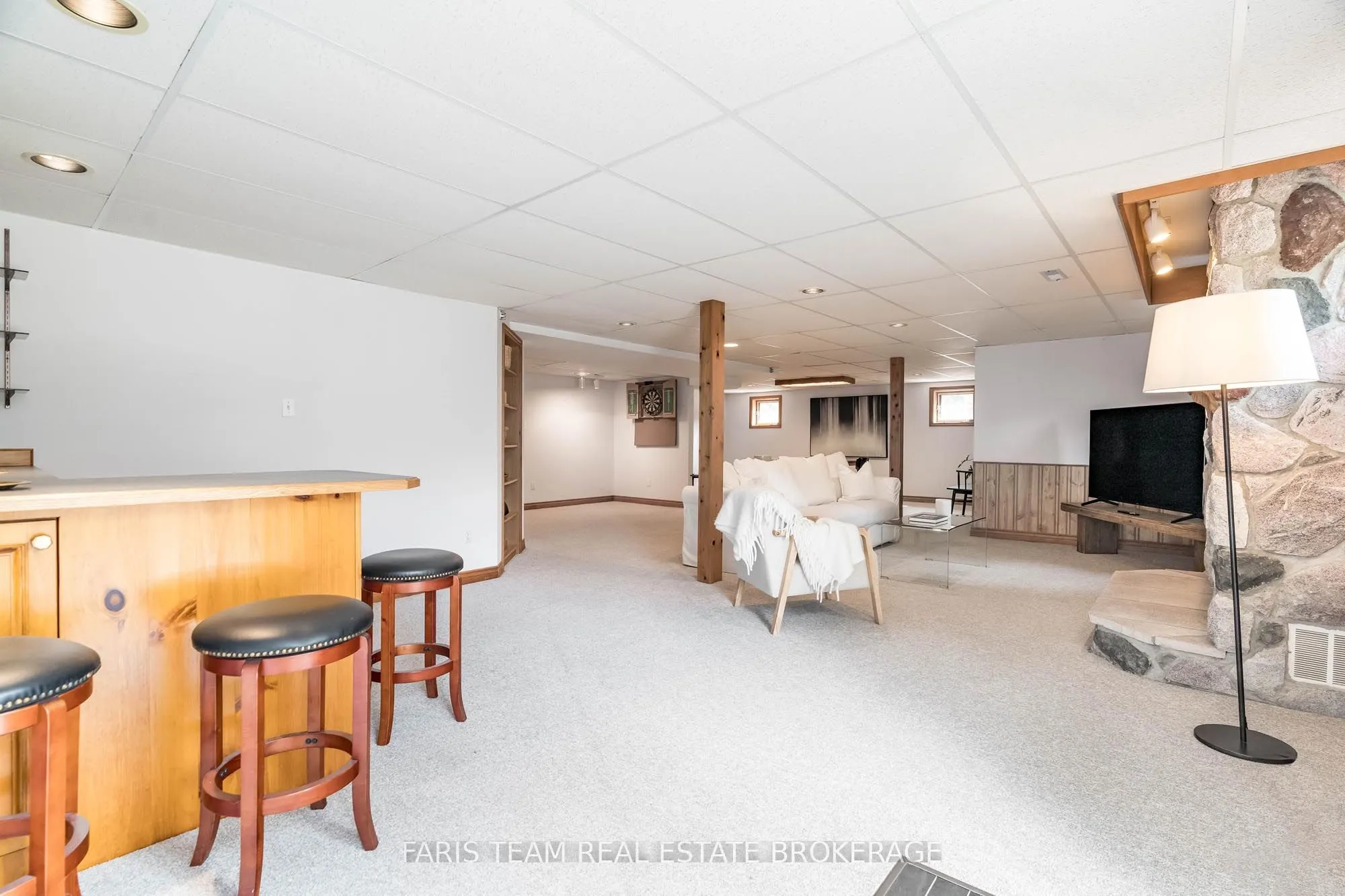 9 Fairway Crescent