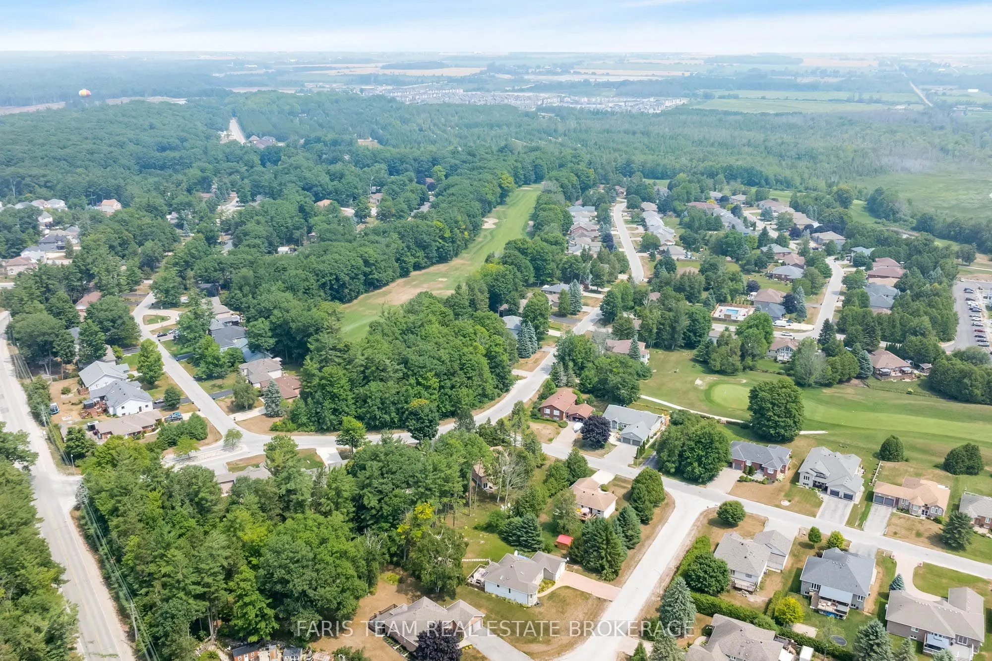 9 Fairway Crescent