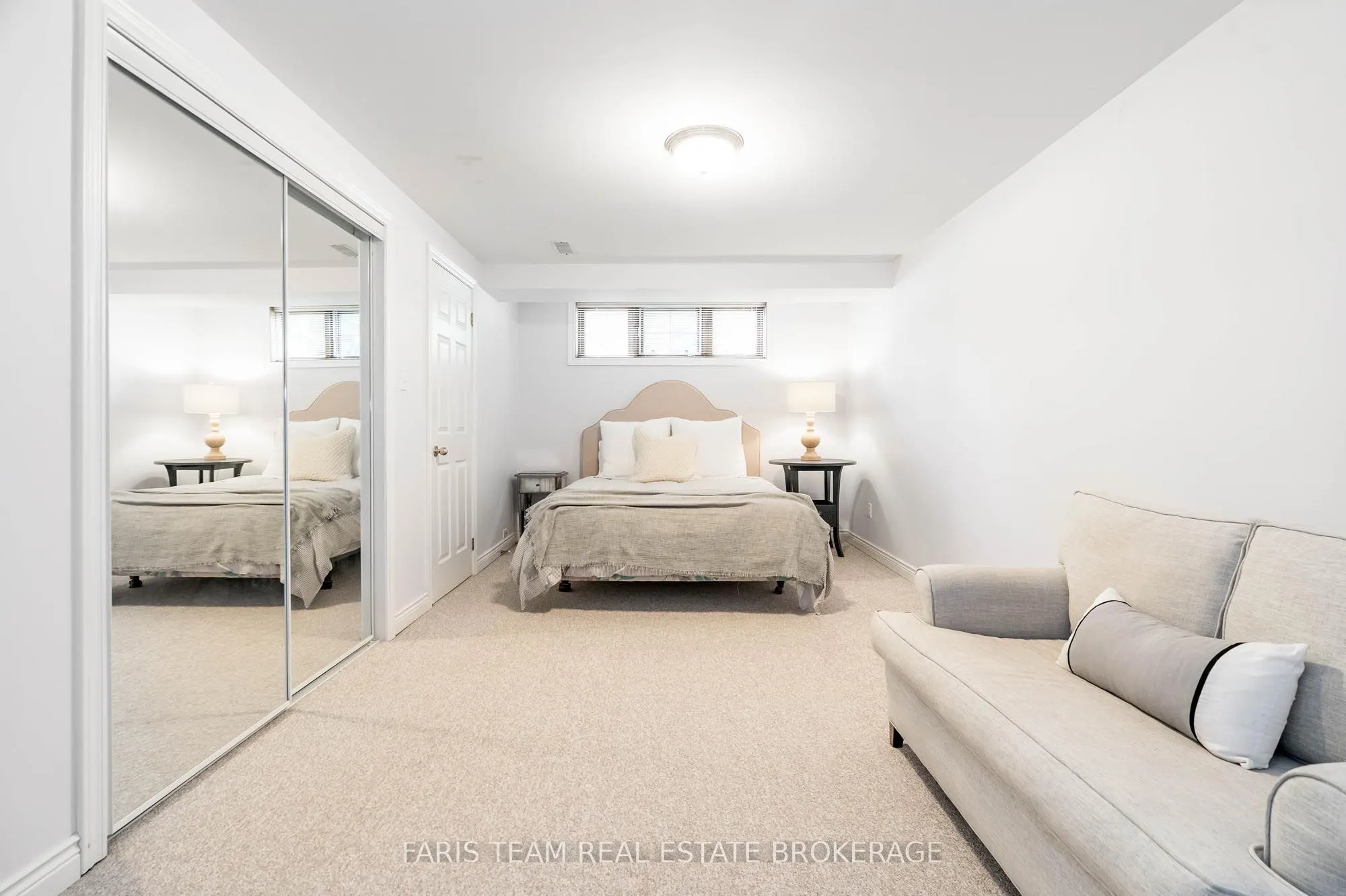 9 Fairway Crescent