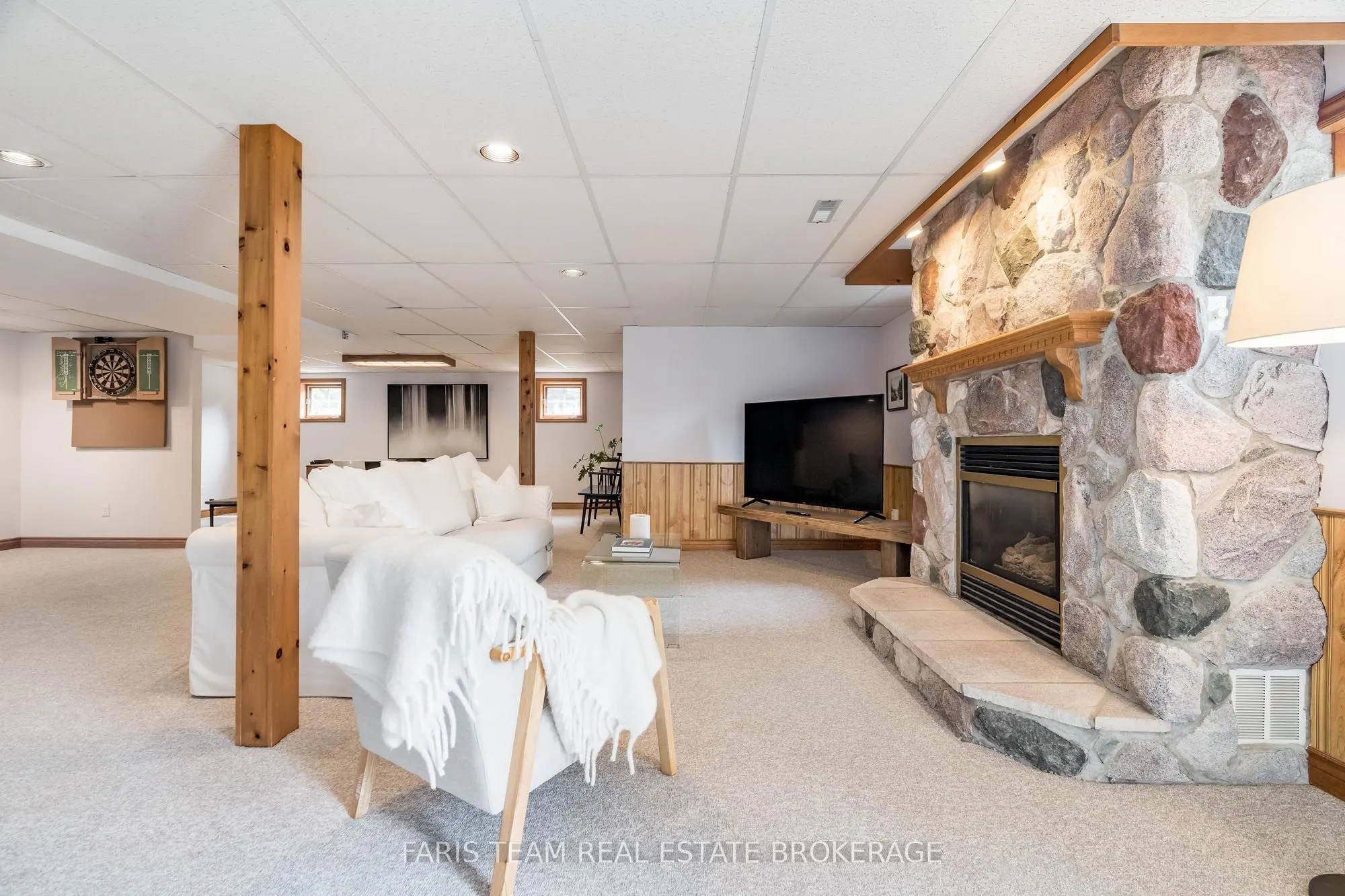 9 Fairway Crescent