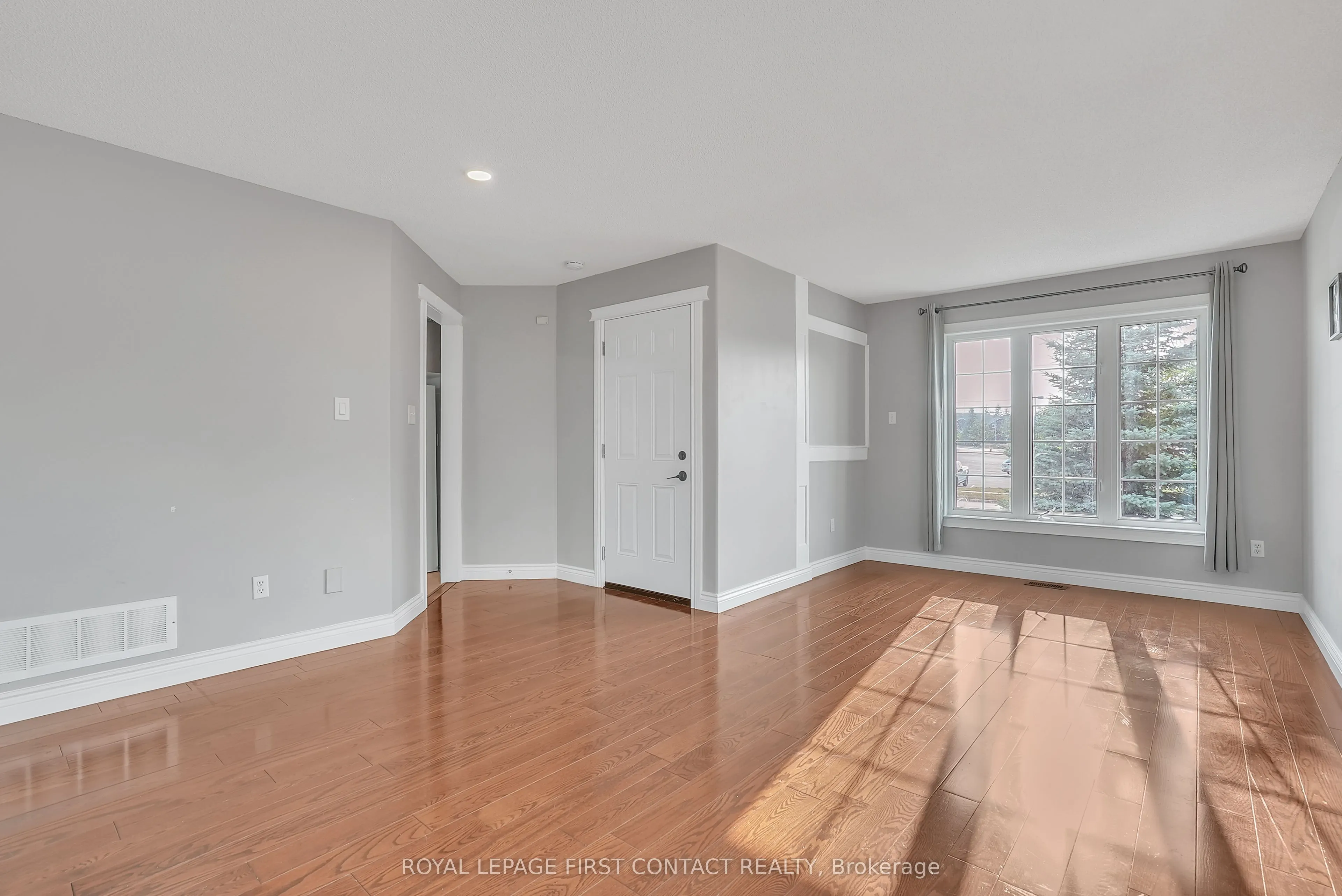 81 Livingstone Street E, #Upper