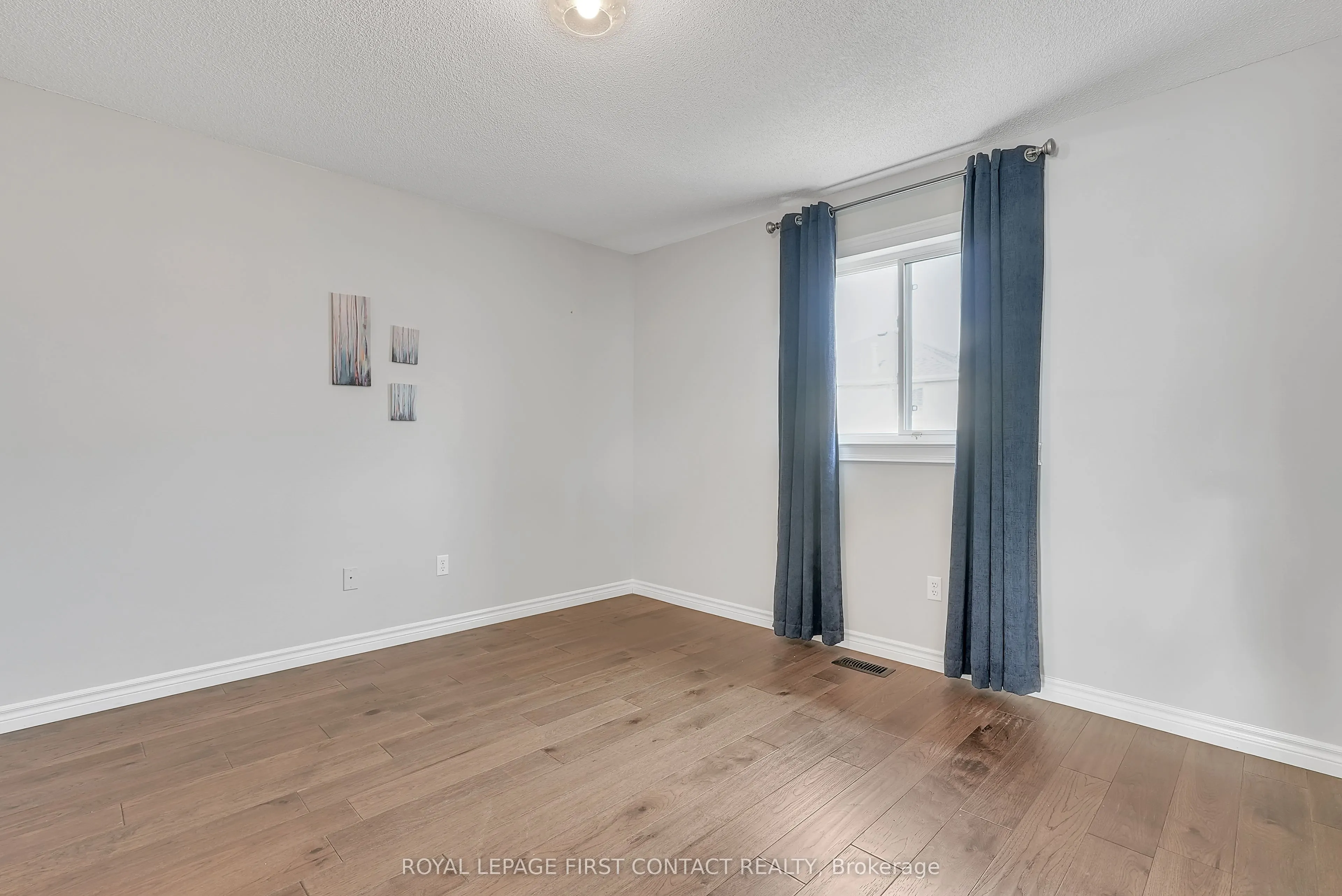 81 Livingstone Street E, #Upper