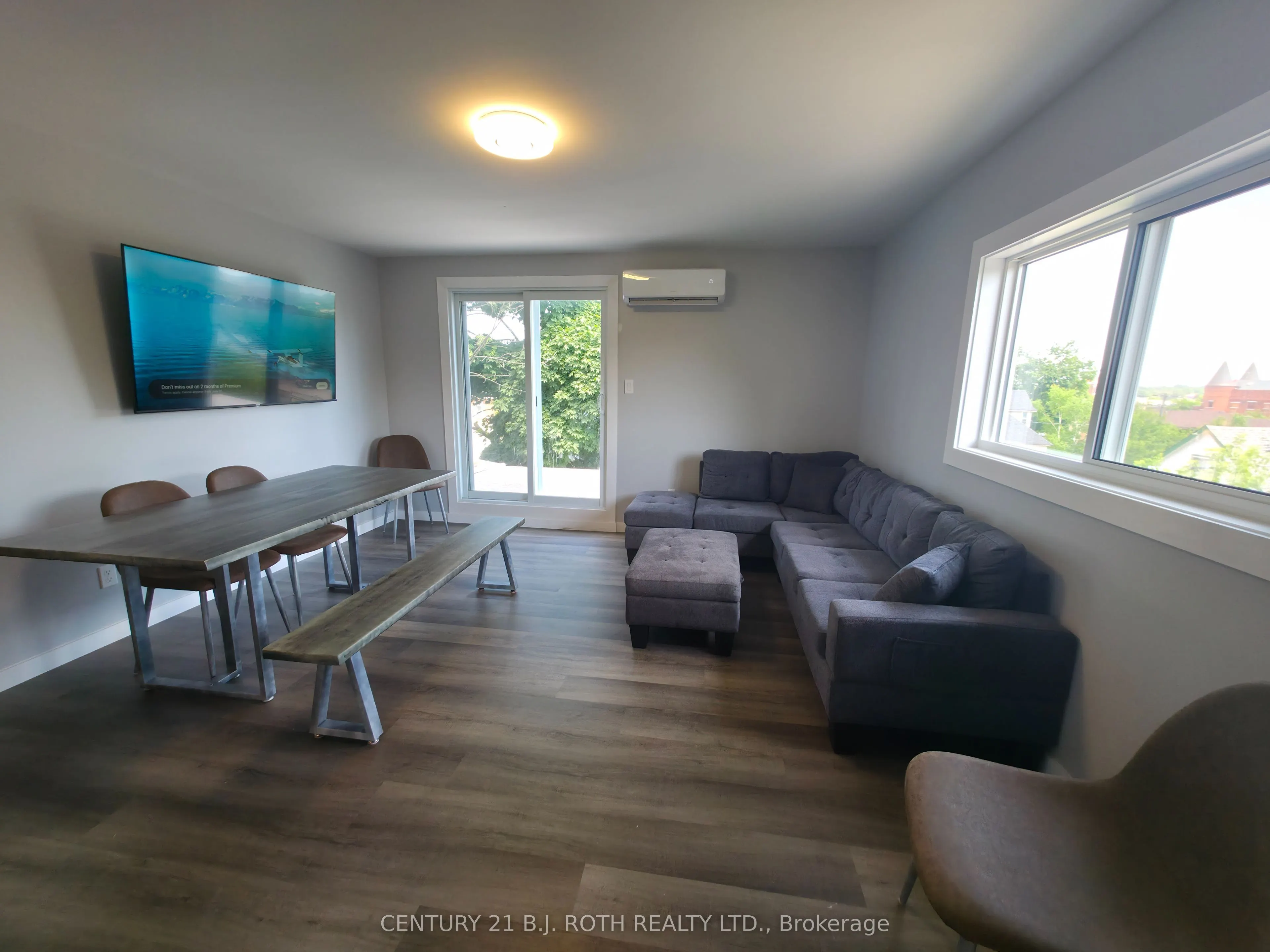 82 Albert Street N, #2