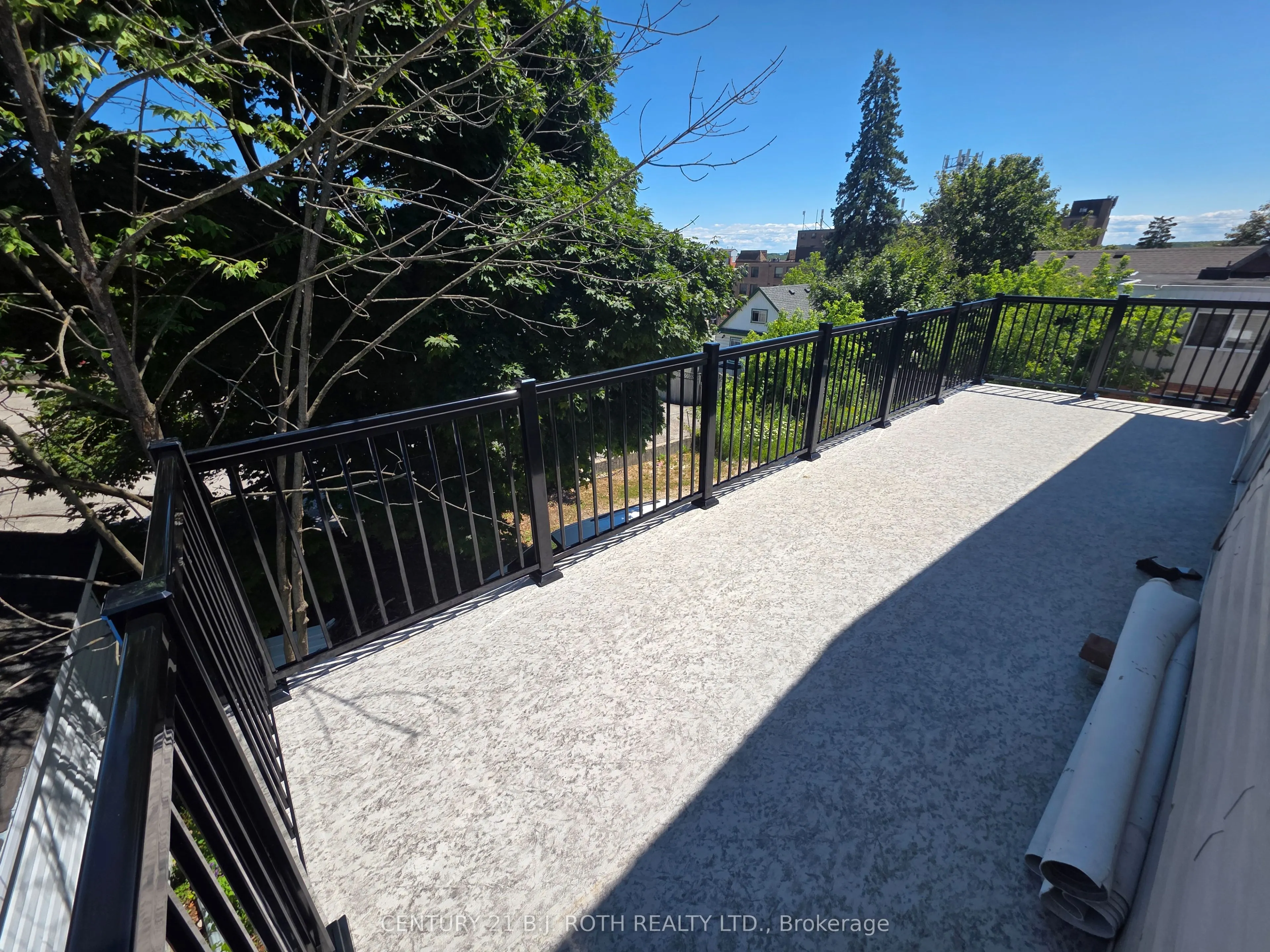 82 Albert Street N, #2