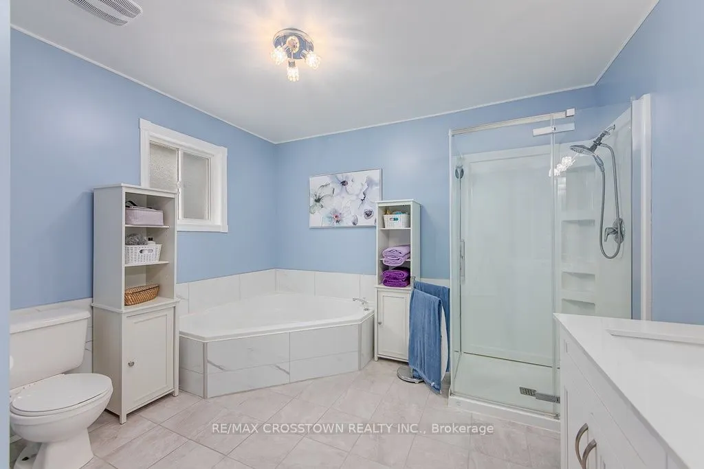 10 Birchmount Circle
