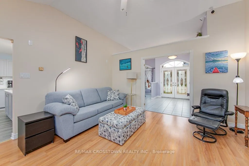 10 Birchmount Circle
