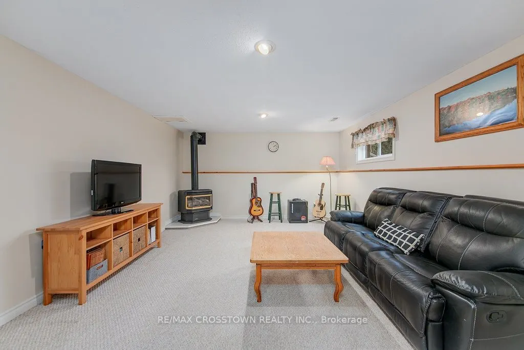 10 Birchmount Circle
