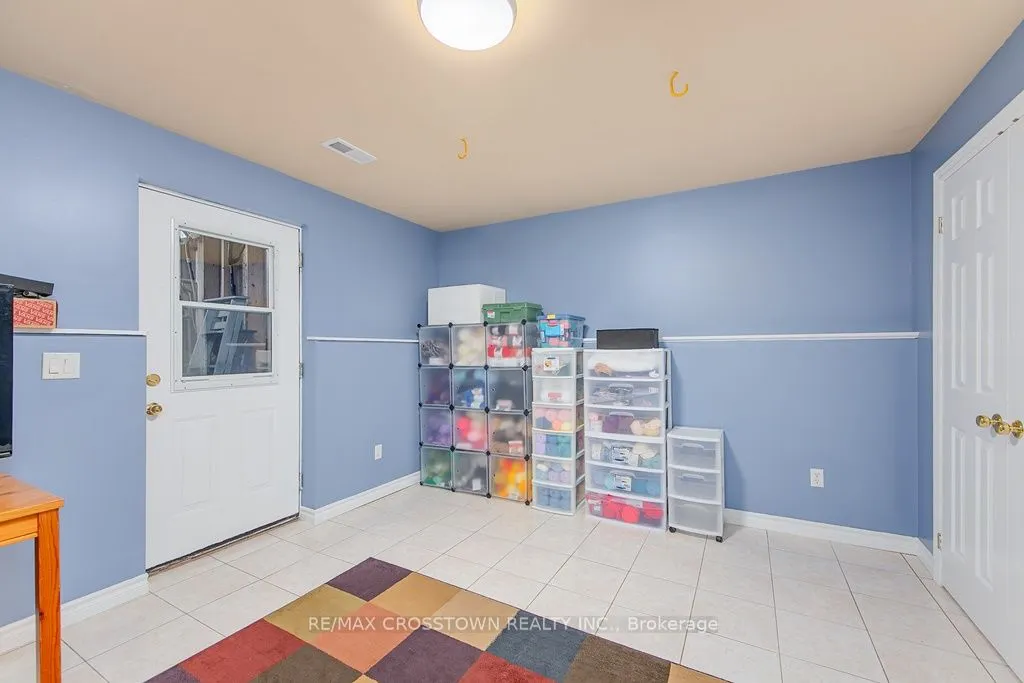 10 Birchmount Circle