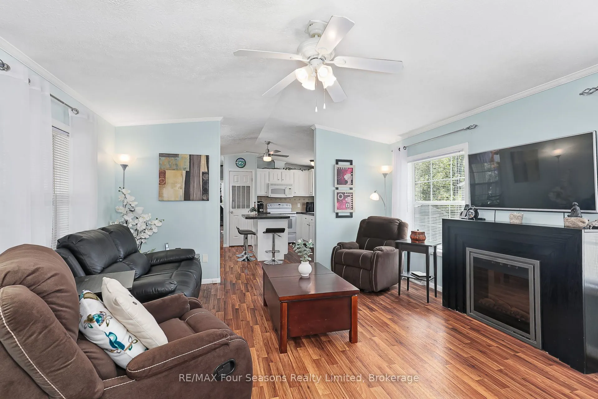 7 Allen Drive S