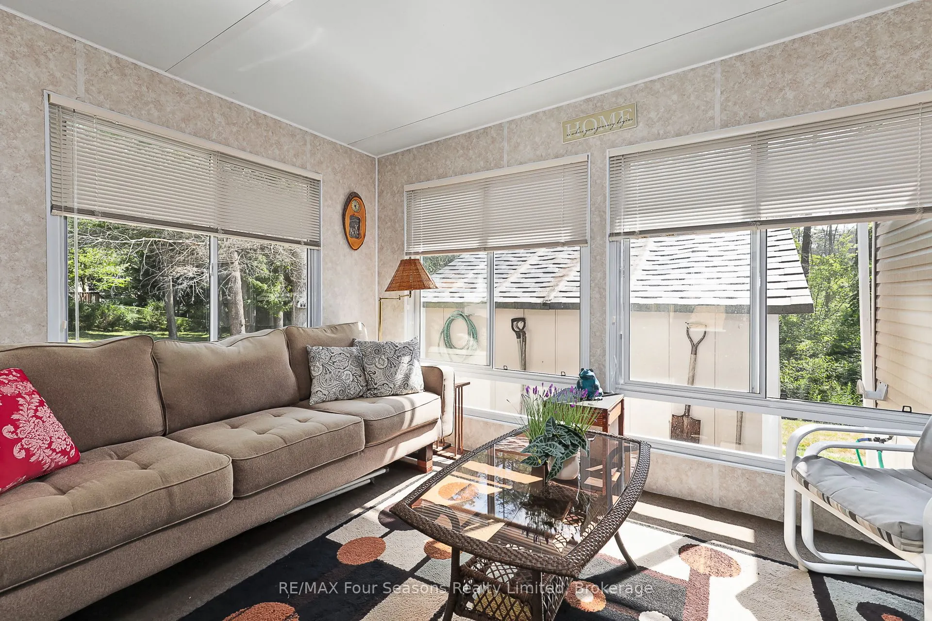 7 Allen Drive S
