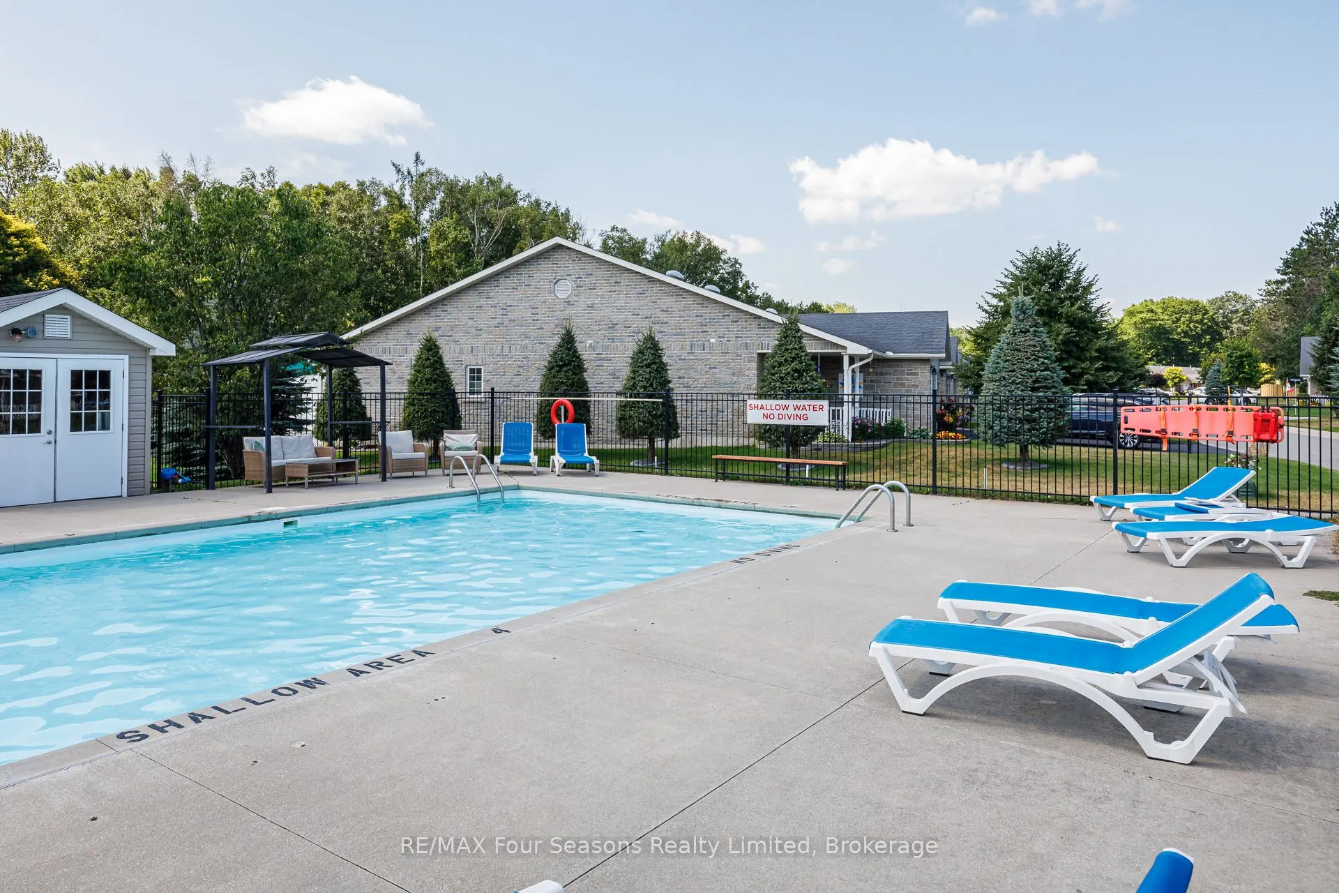 7 Allen Drive S