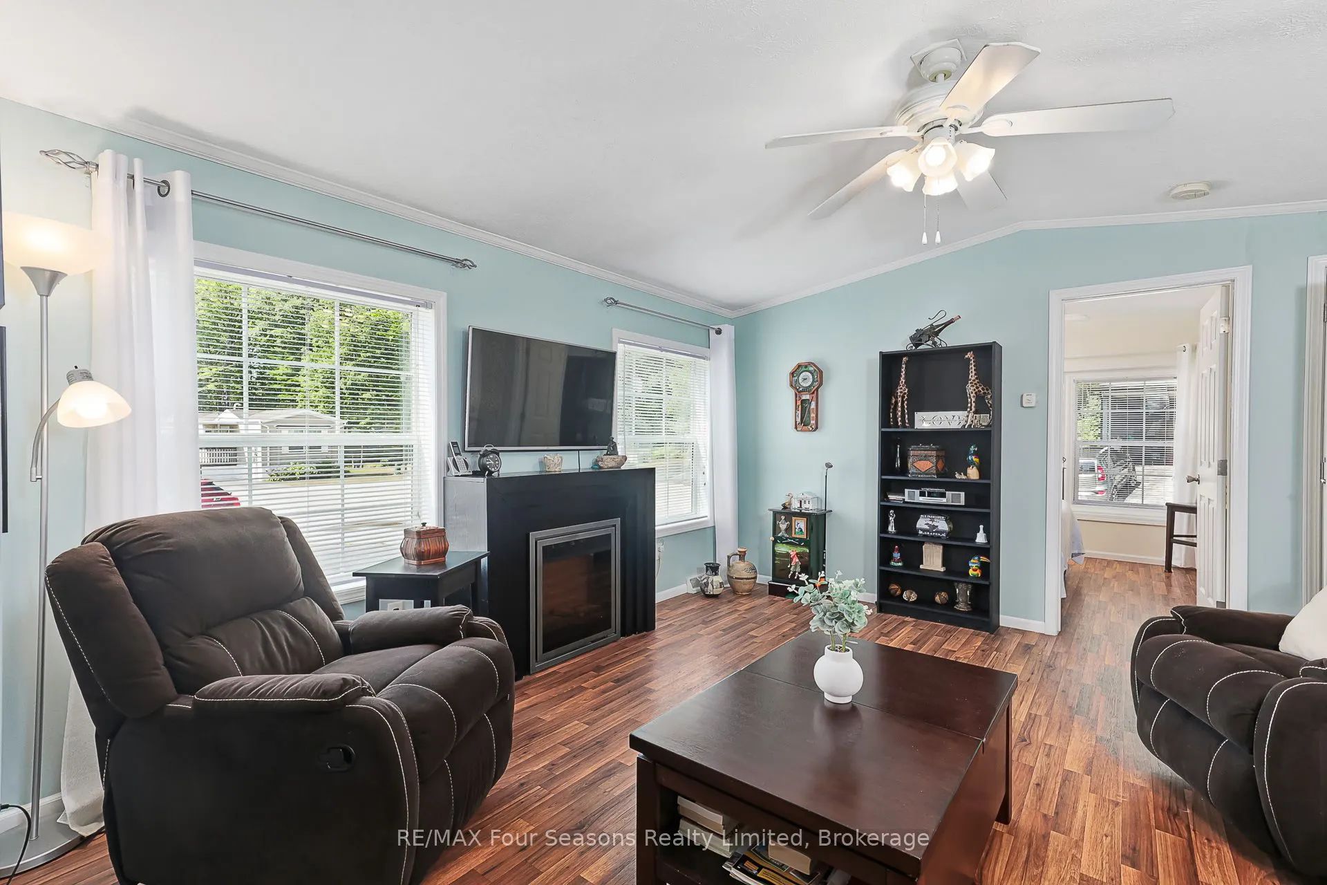 7 Allen Drive S