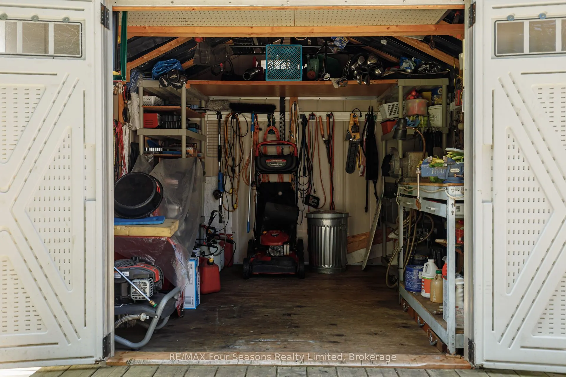 7 Allen Drive S