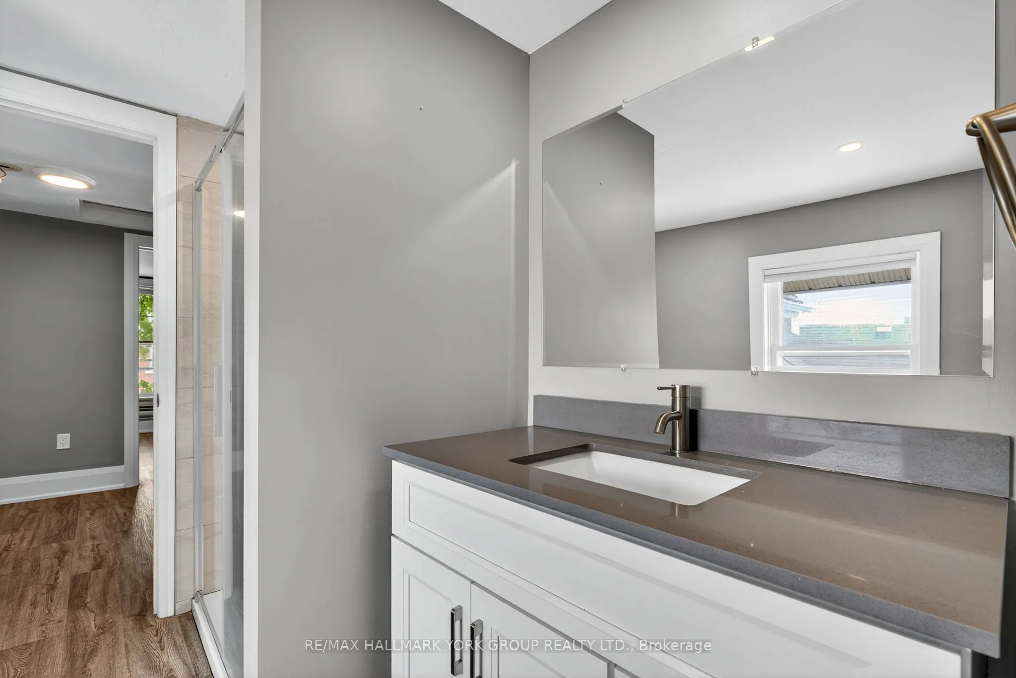 16 Albert Street N, #Upper