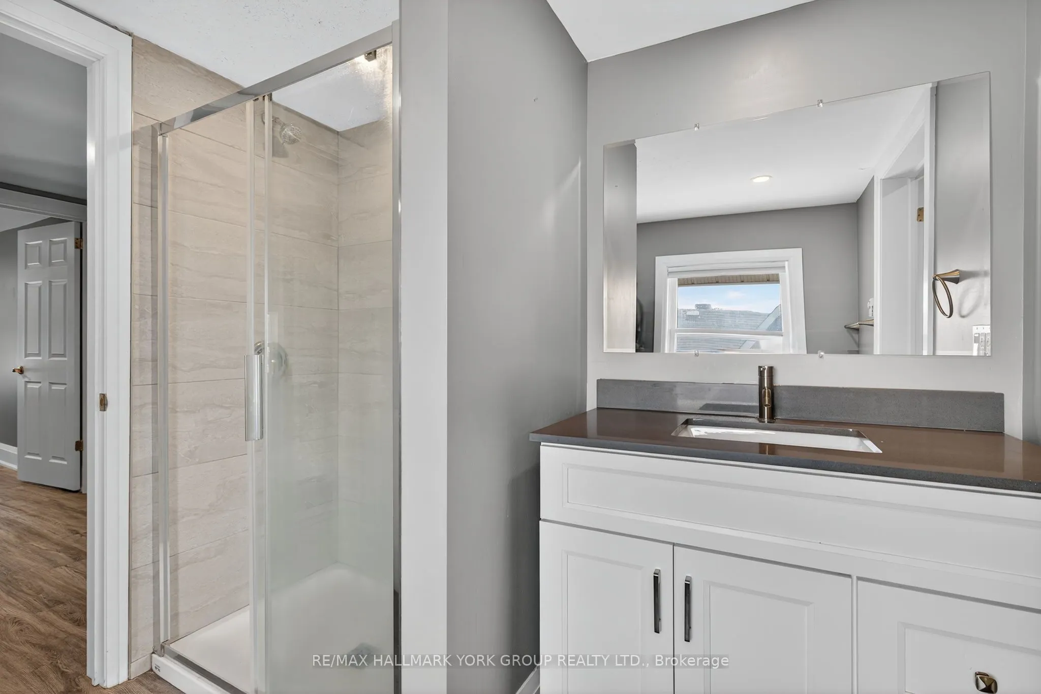 16 Albert Street N, #Upper