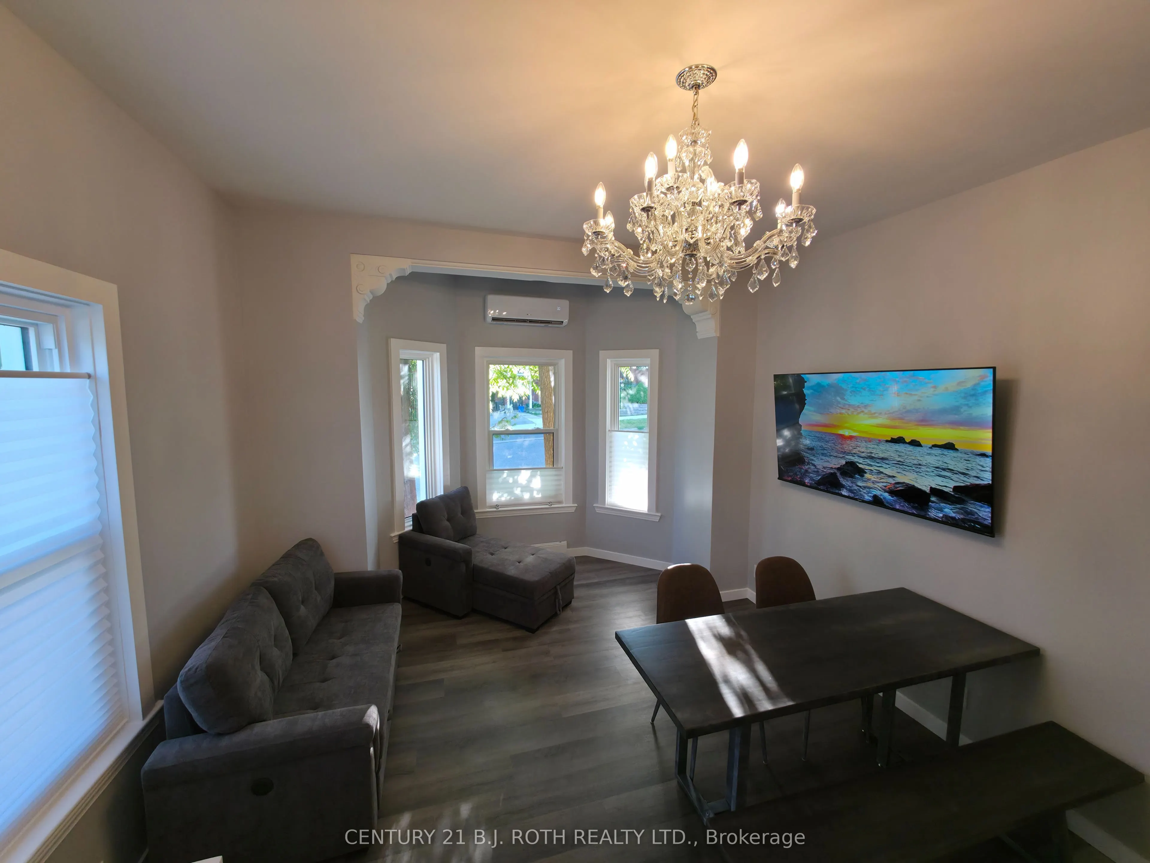 82 Albert Street N, #3