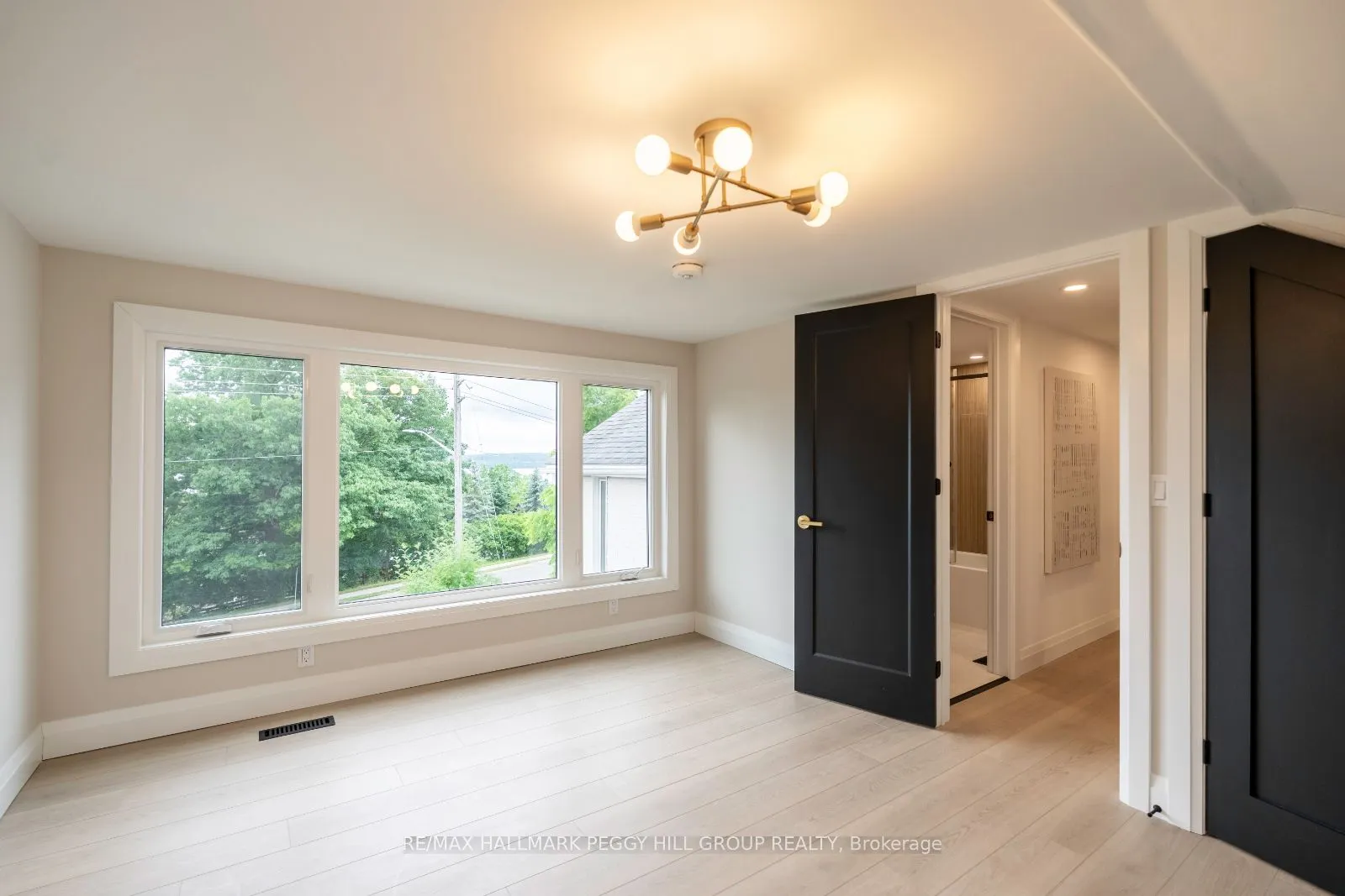 425 Codrington Street