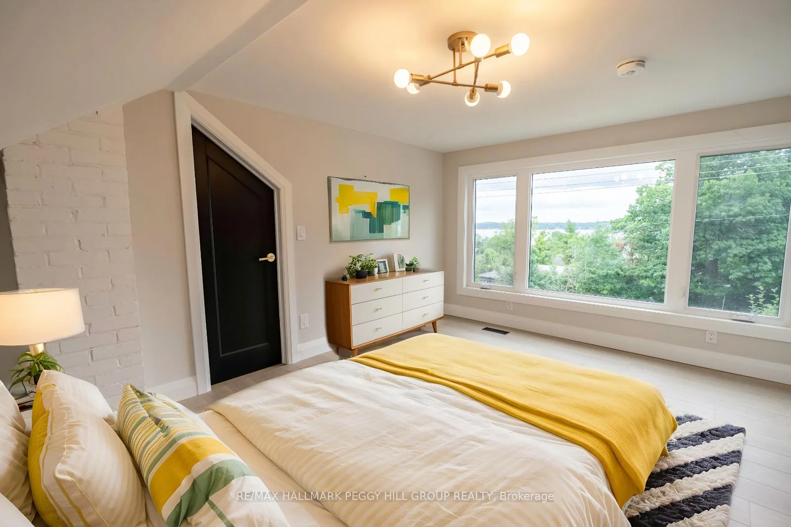 425 Codrington Street
