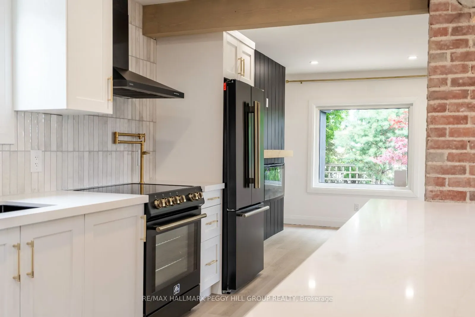 425 Codrington Street
