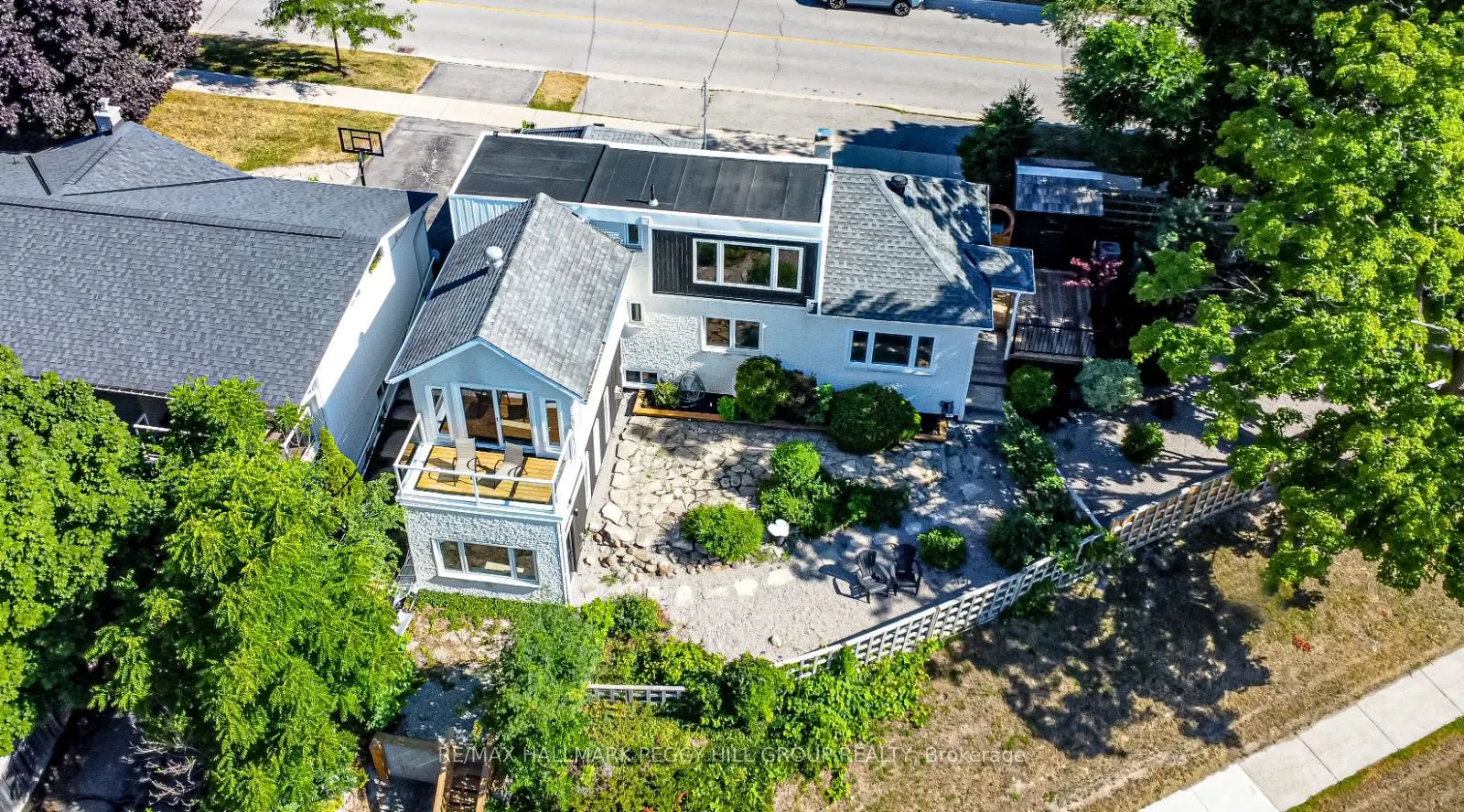 425 Codrington Street