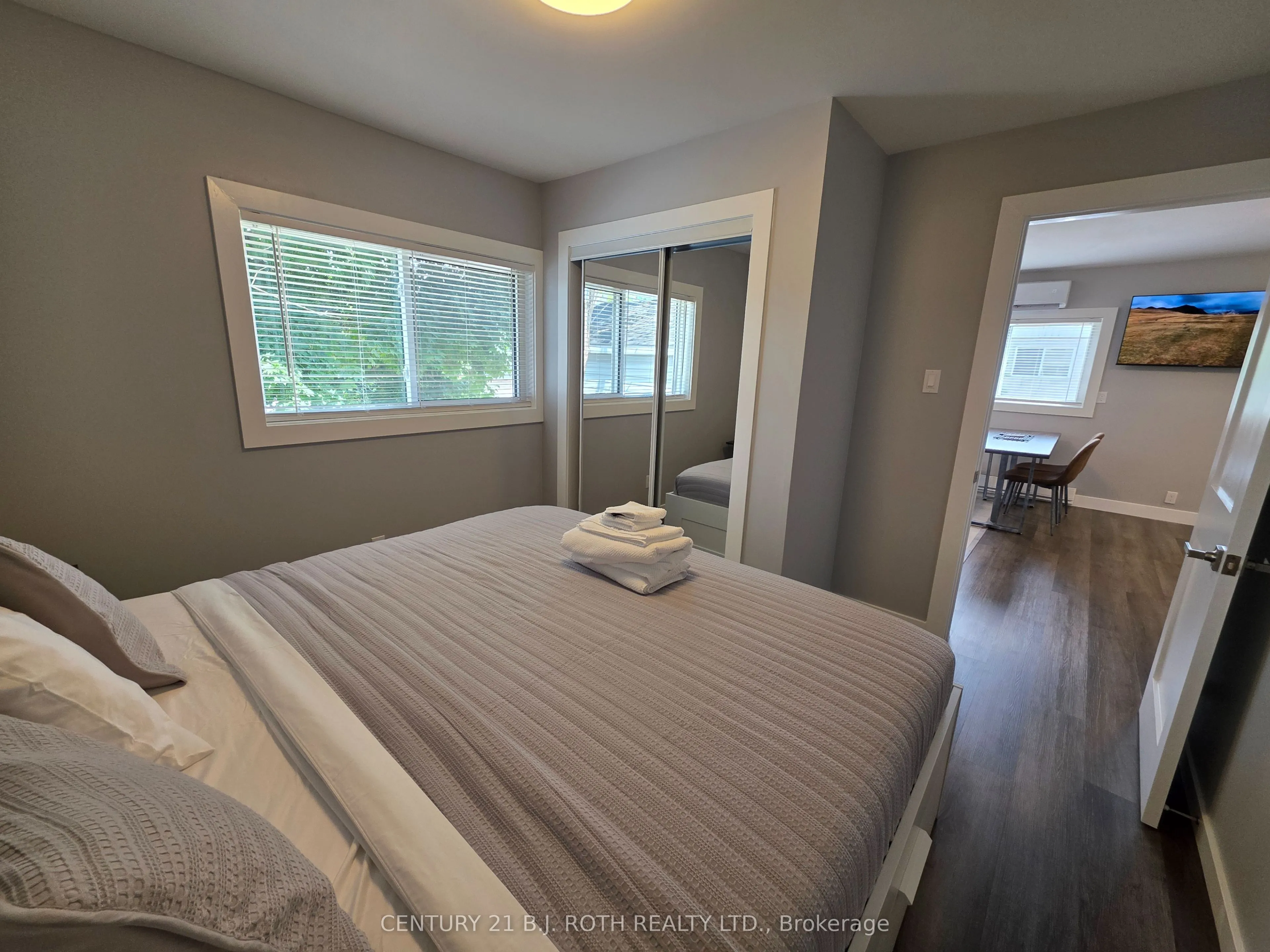 82 Albert Street N, #5