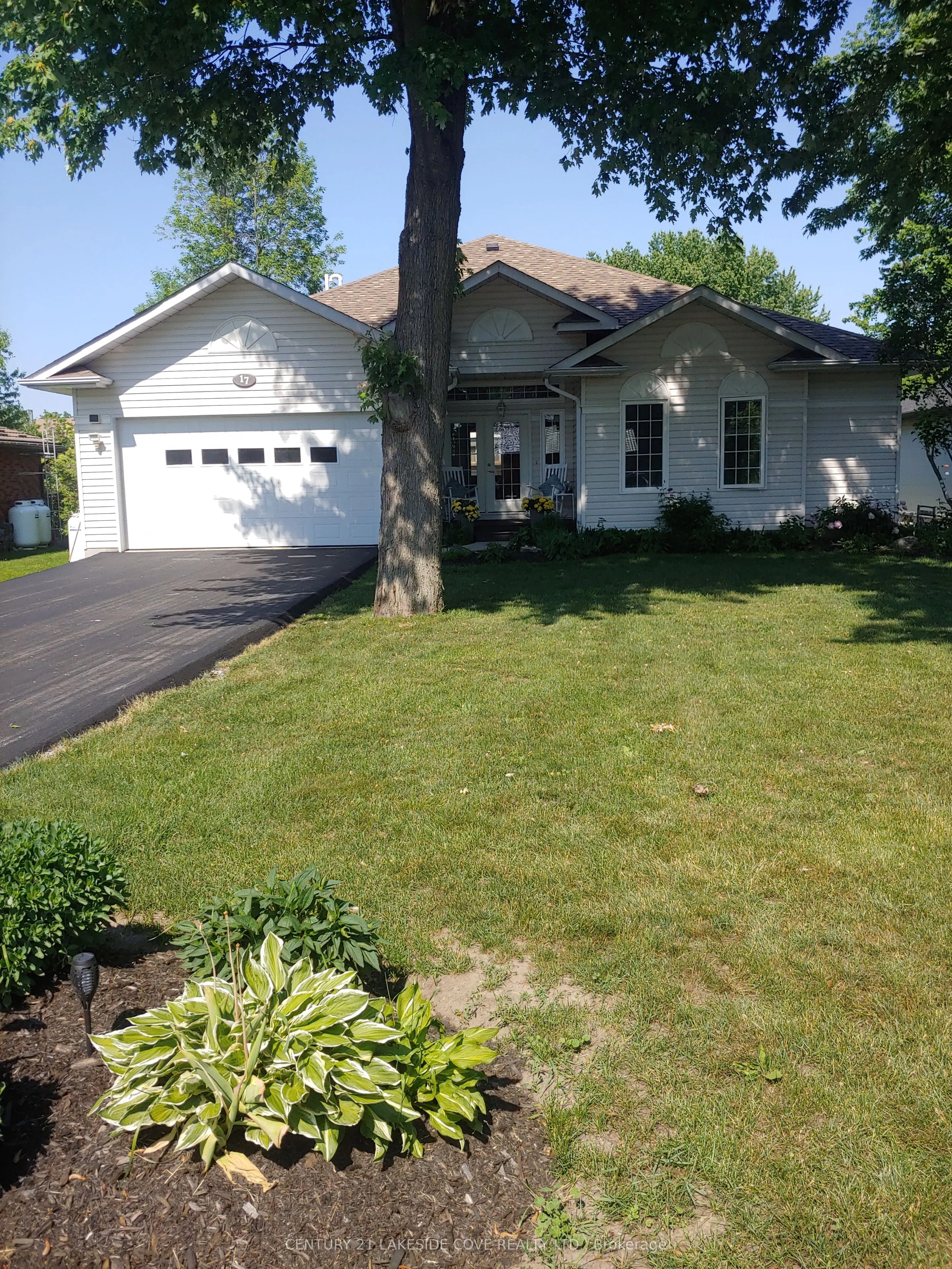 17 Willow Crescent