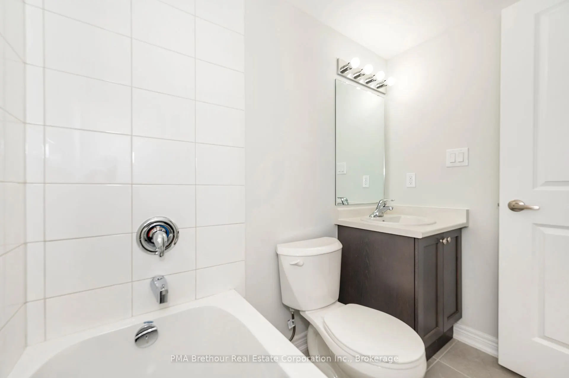 11 Winters Crescent, #24