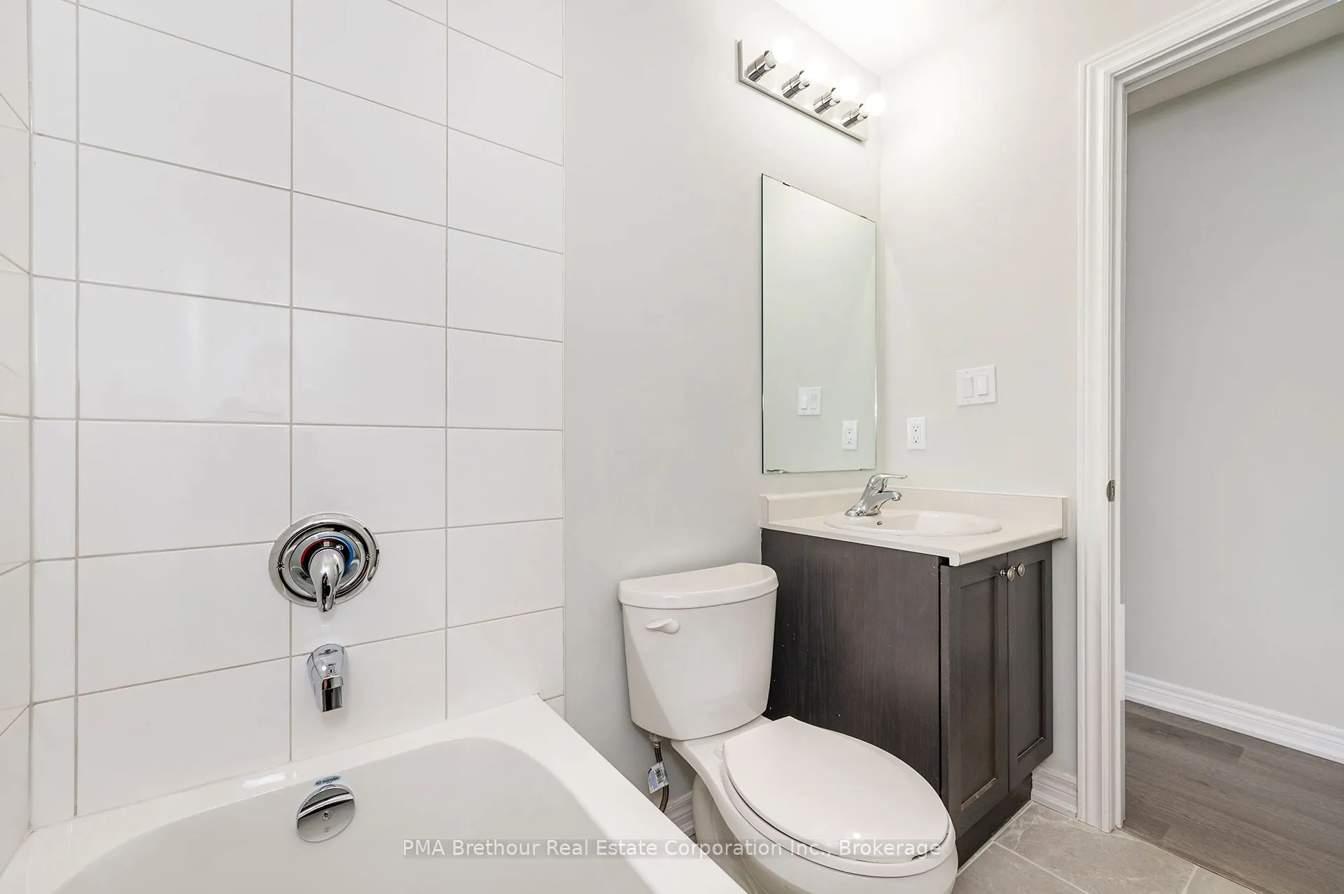 11 Winters Crescent, #24