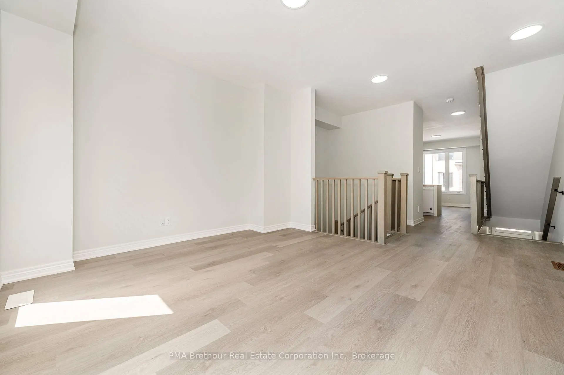 11 Winters Crescent, #24