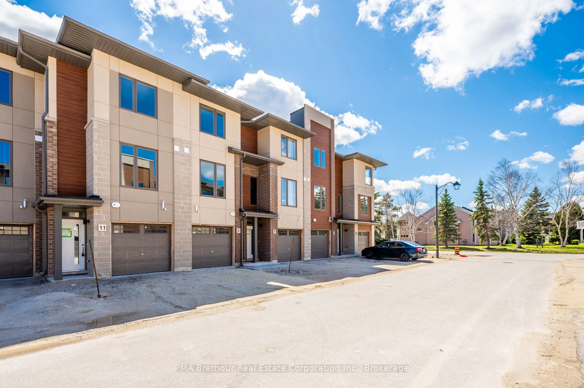 11 Winters Crescent, #24